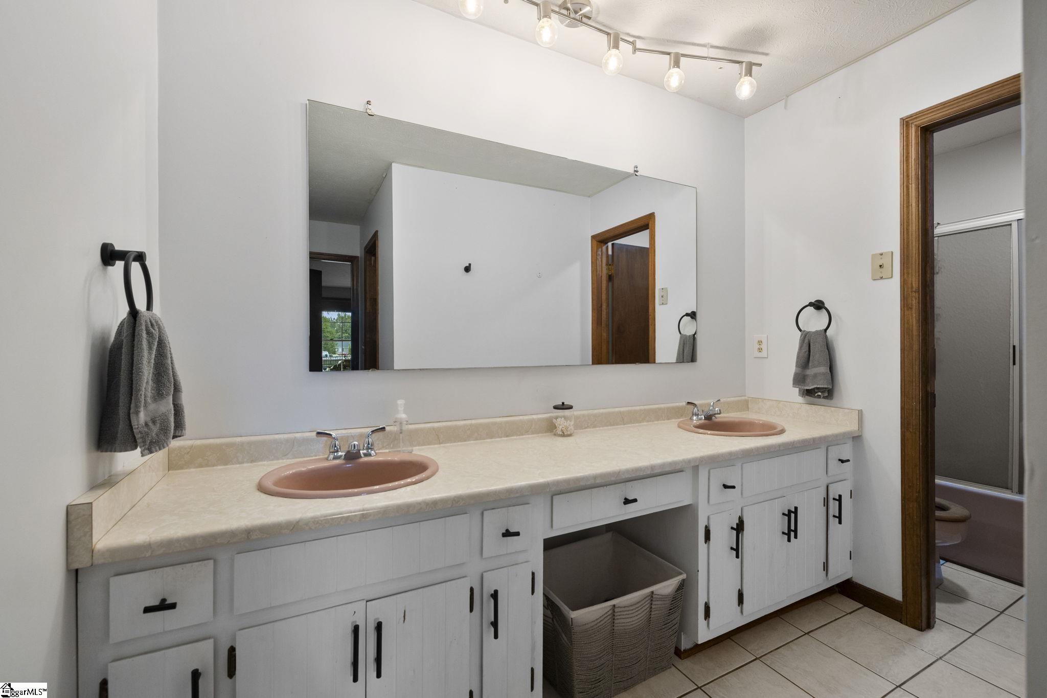 1613 Abercrombie Road Fountain Inn, SC 29644