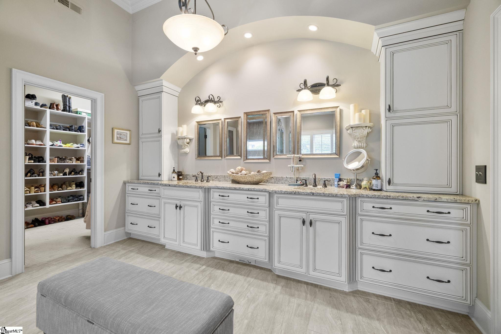 1 Rolleston Drive Greenville, SC 29615