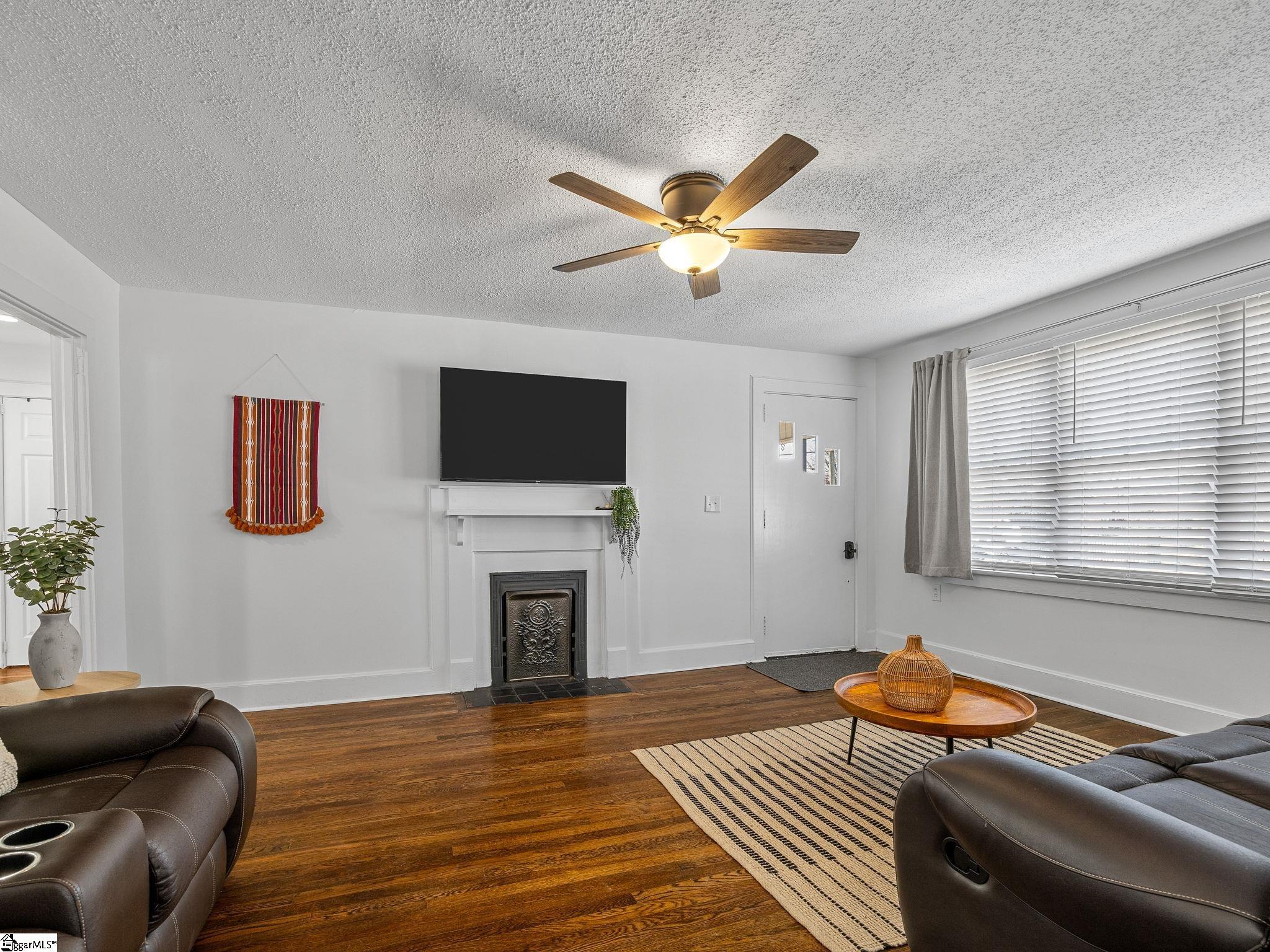 129 Spring Street Reidville, SC 29375