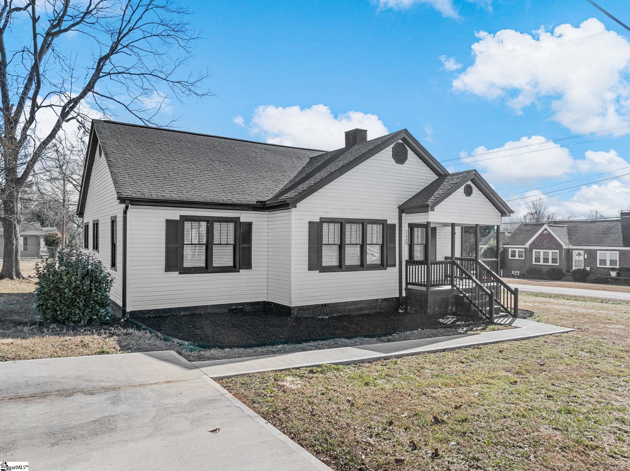 129 Spring Street Reidville, SC 29375