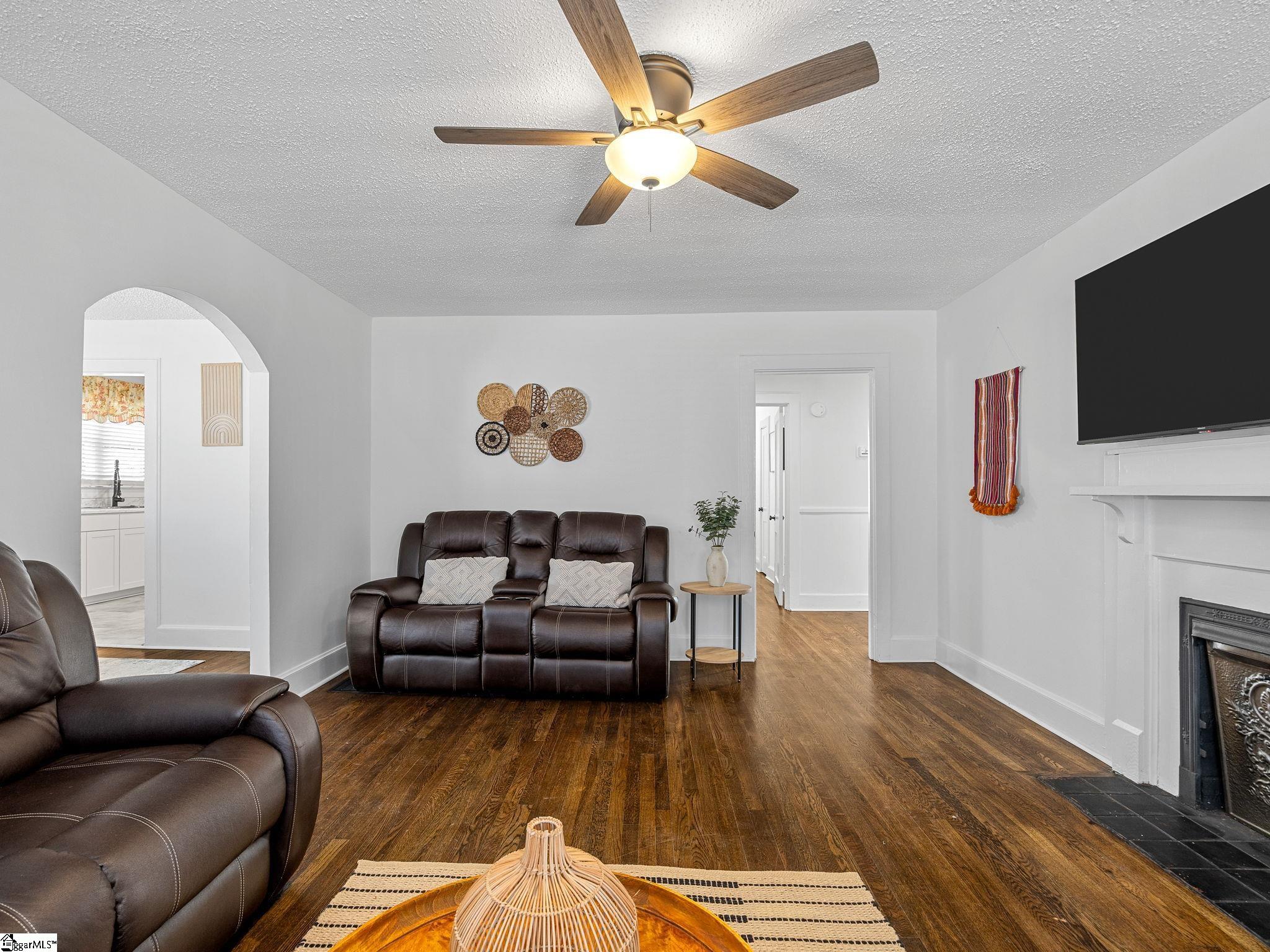 129 Spring Street Reidville, SC 29375
