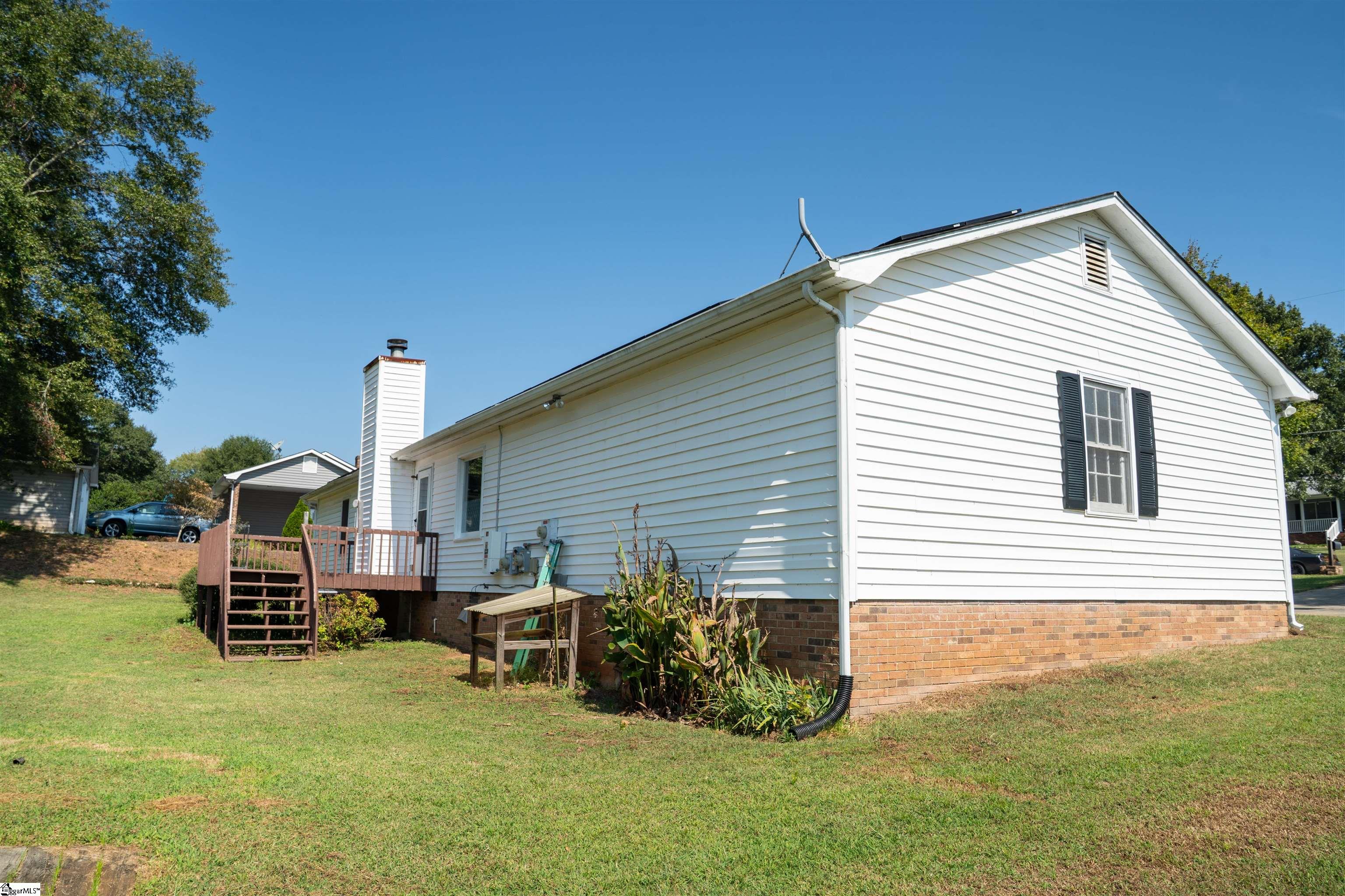 112 Wells Drive Boiling Springs, SC 29316