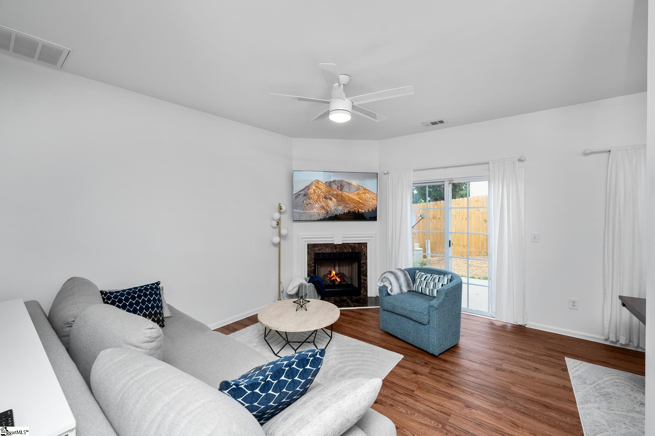 15 Rock Side Court Greenville, SC 29615
