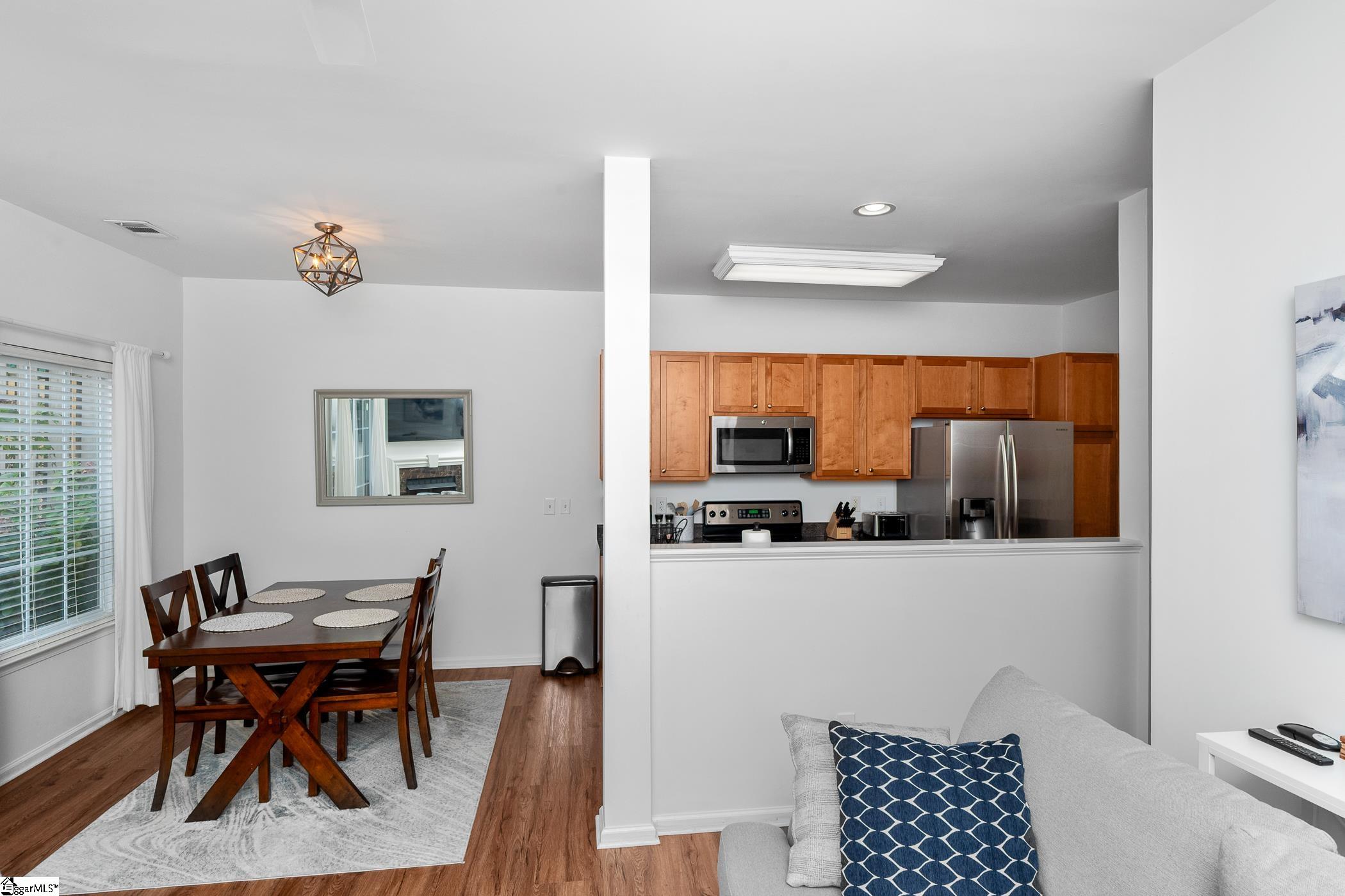 15 Rock Side Court Greenville, SC 29615