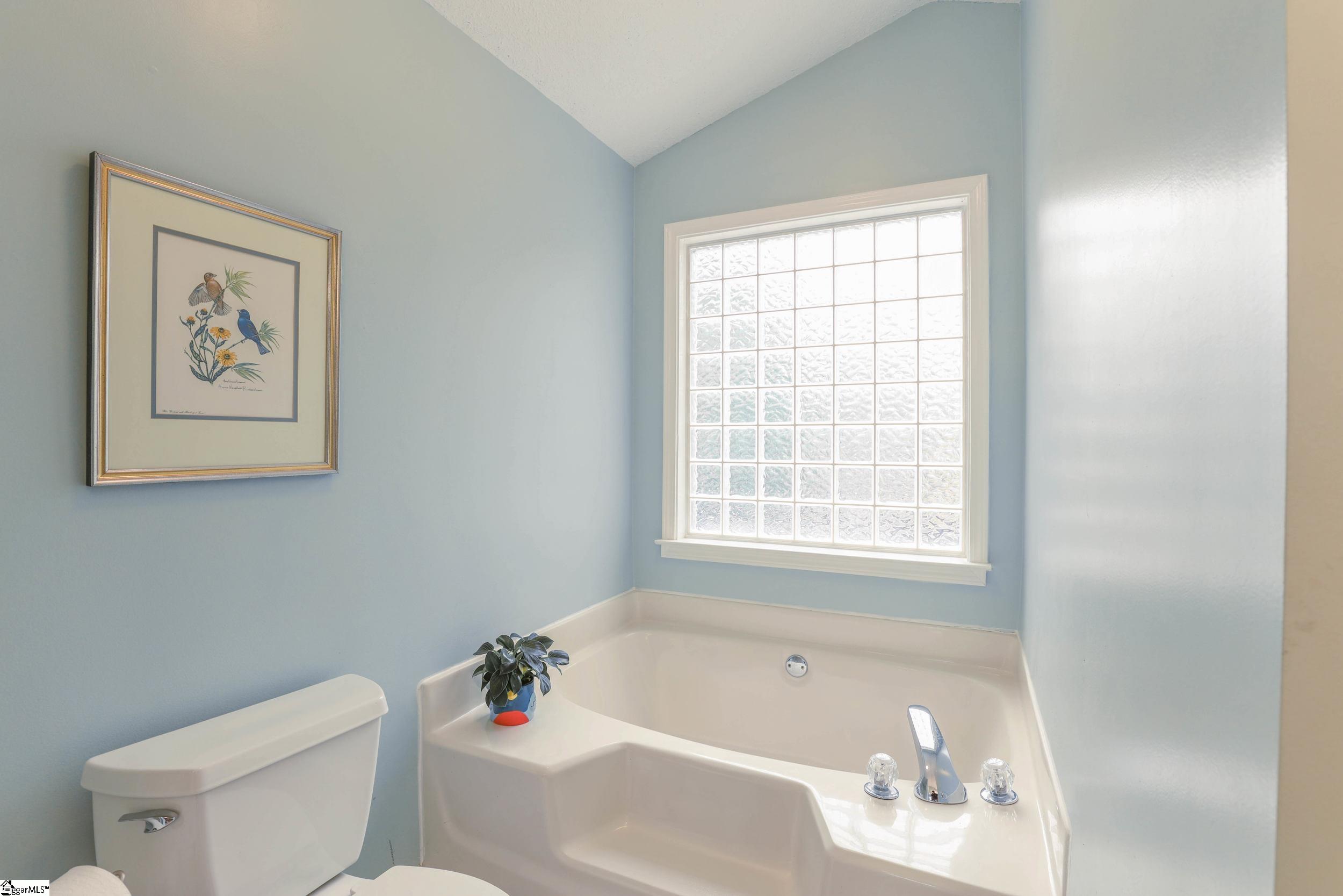 307 Oak Valley Drive Simpsonville, SC 29681