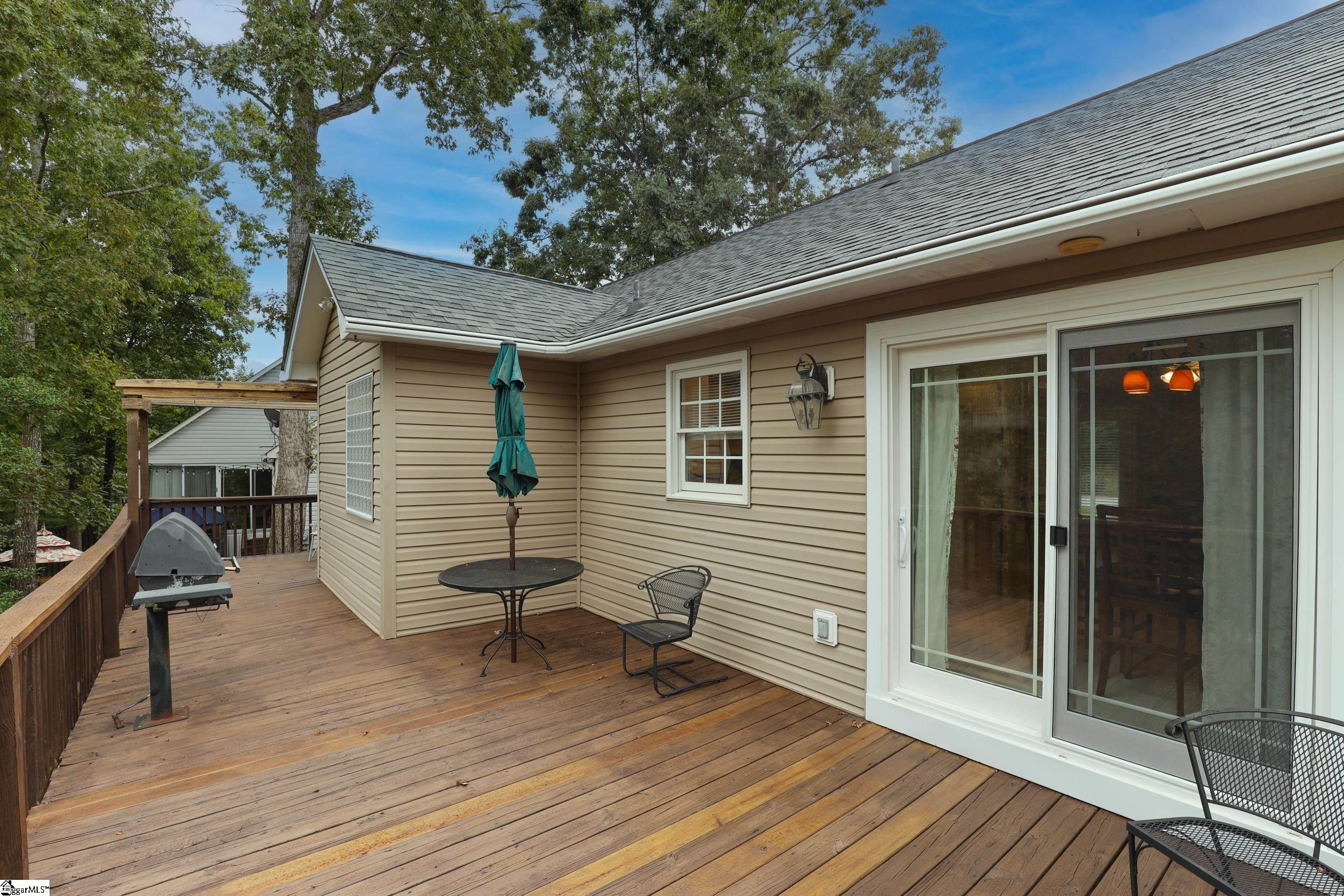 307 Oak Valley Drive Simpsonville, SC 29681