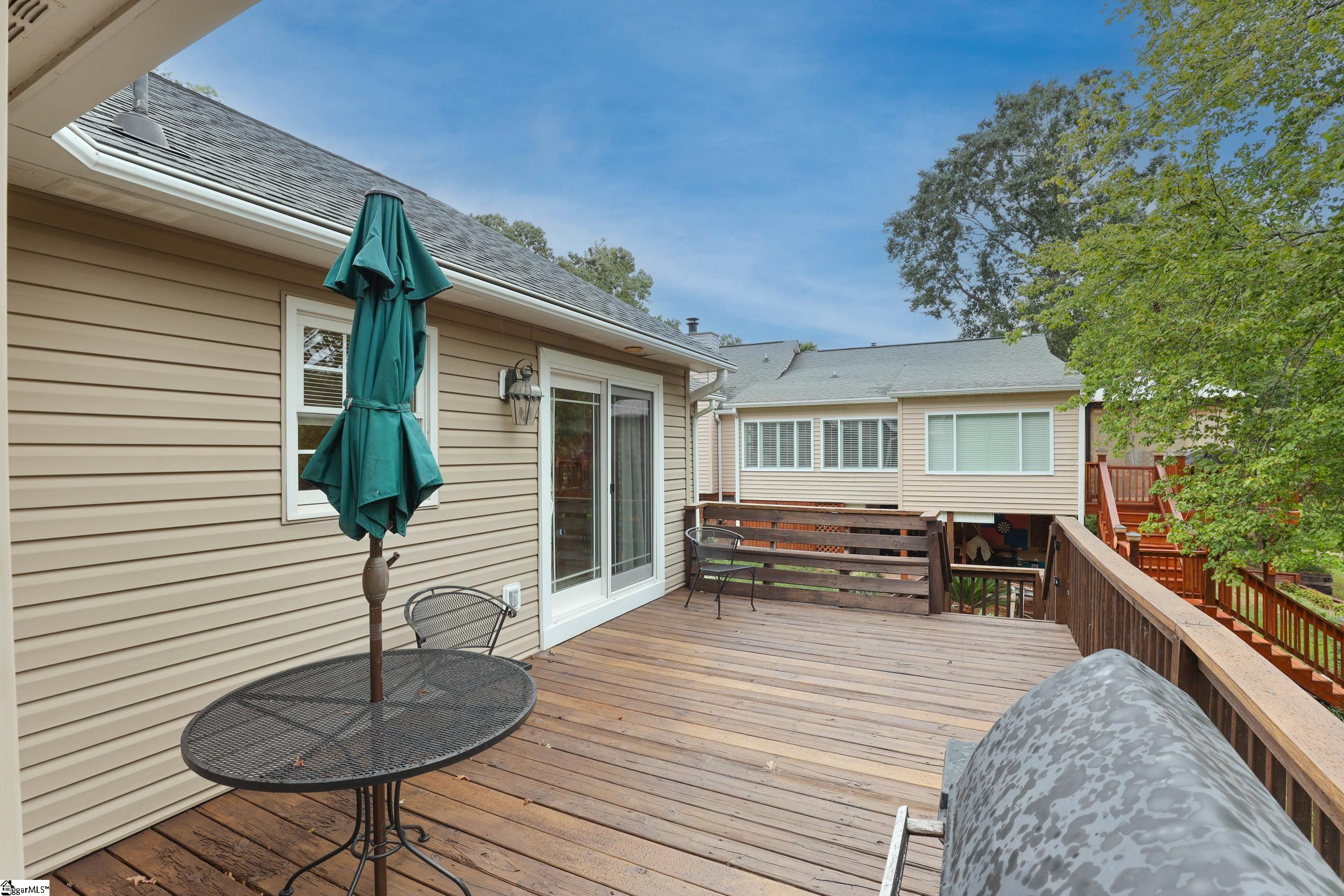 307 Oak Valley Drive Simpsonville, SC 29681
