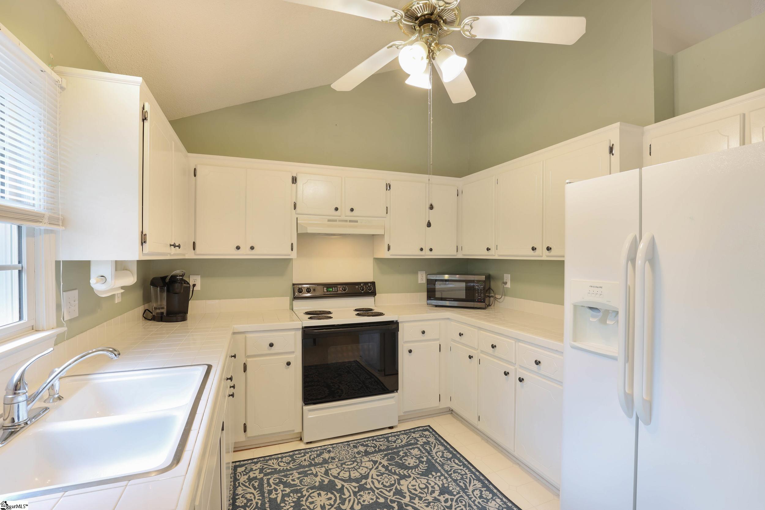 307 Oak Valley Drive Simpsonville, SC 29681