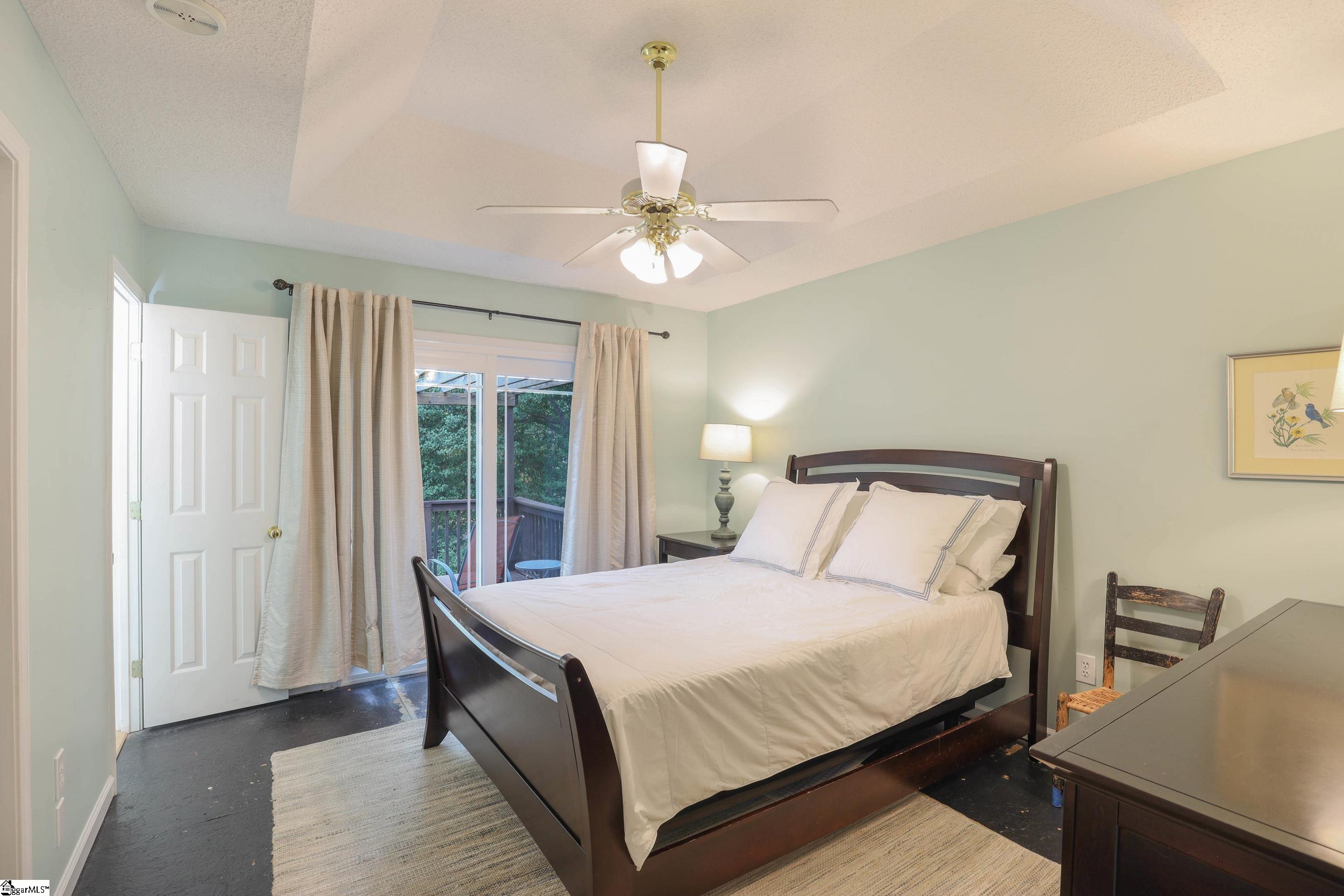 307 Oak Valley Drive Simpsonville, SC 29681