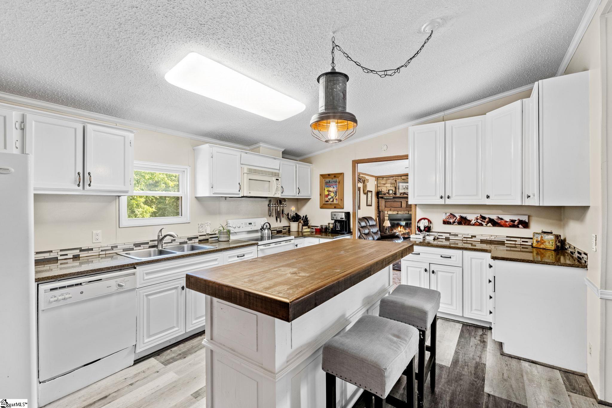 545 Ritchie Road Fountain Inn, SC 29644