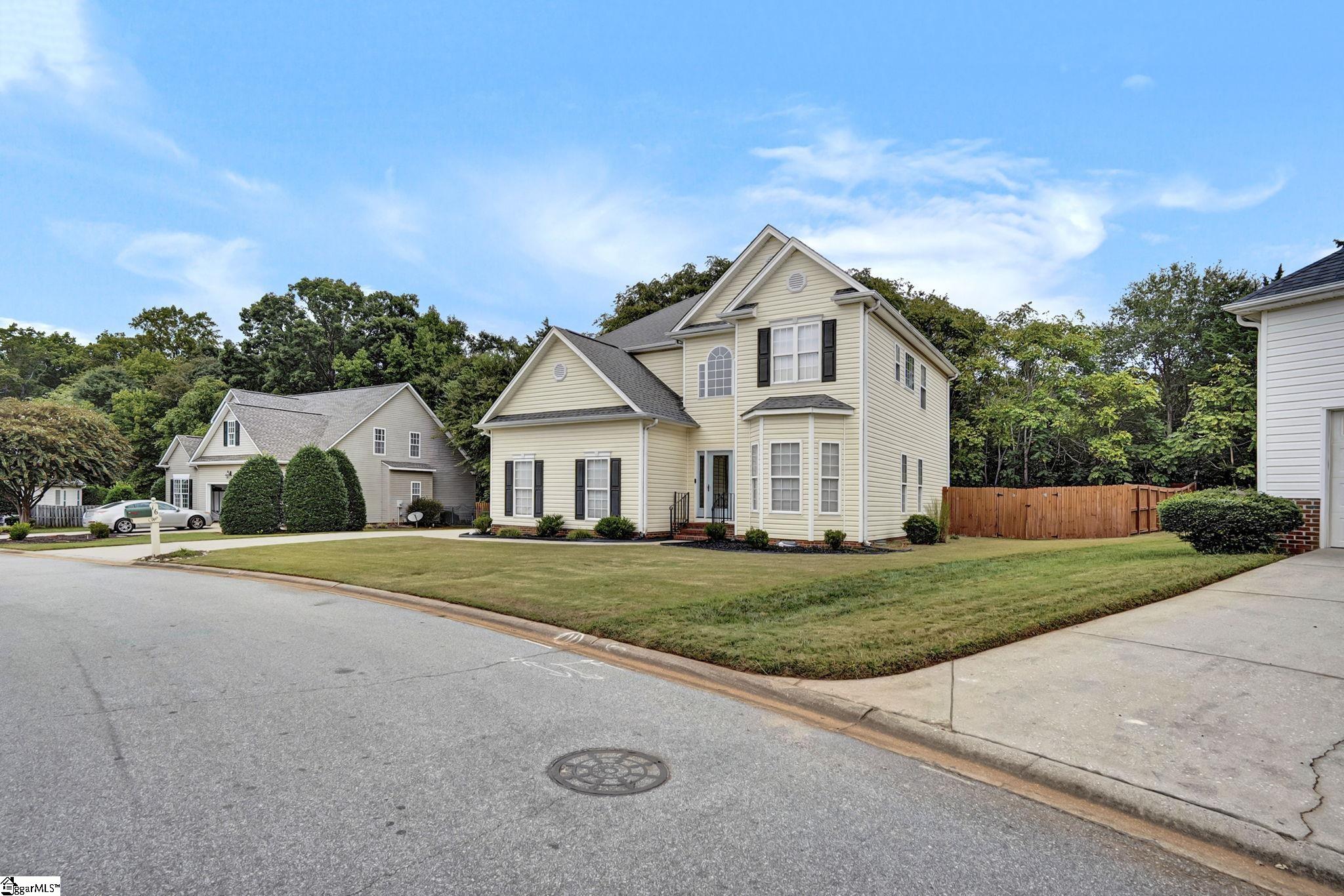 16 Paddock Run Lane Simpsonville, SC 29681-5368