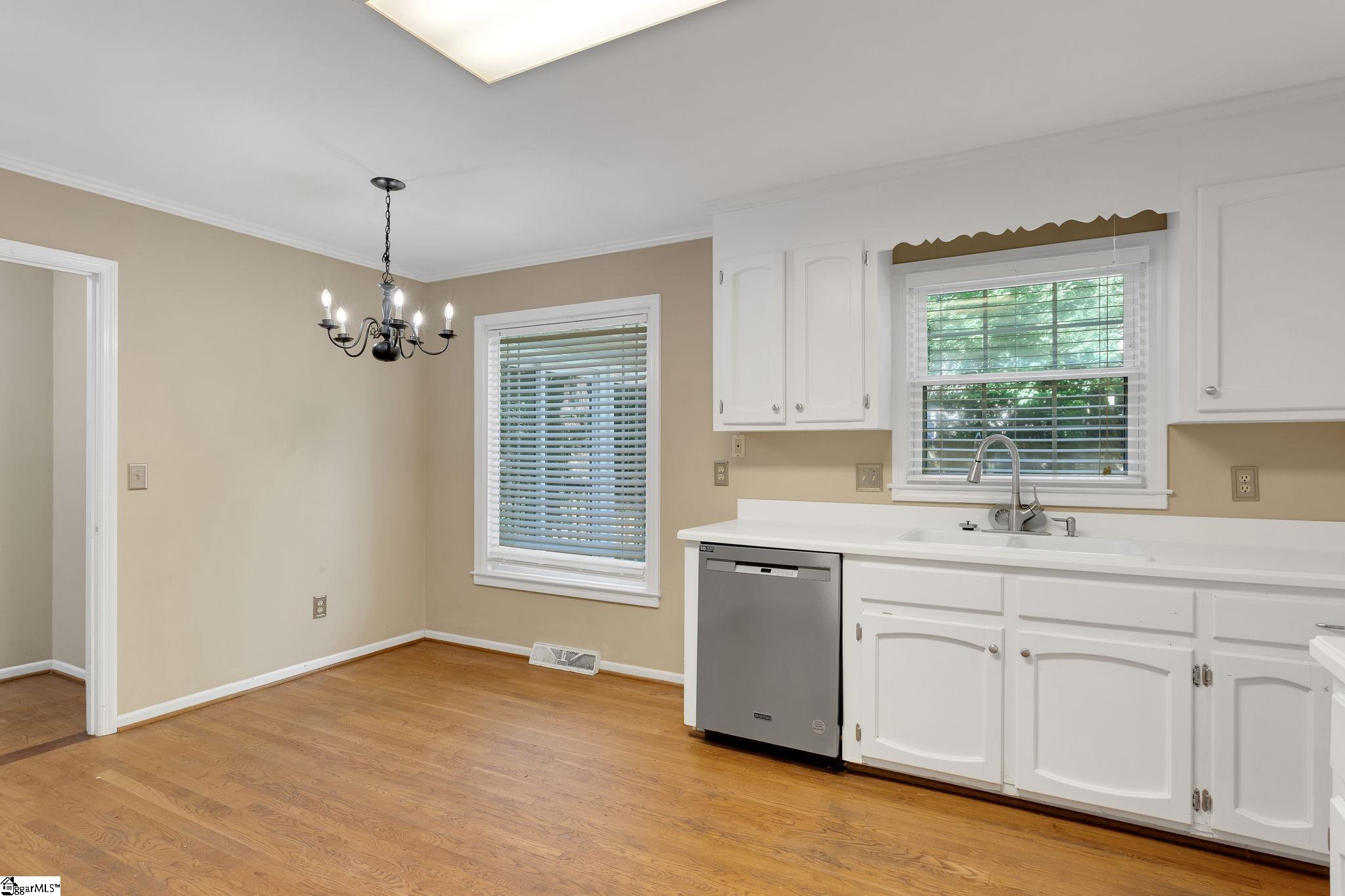 11 Tall Tree Lane Taylors, SC 29687