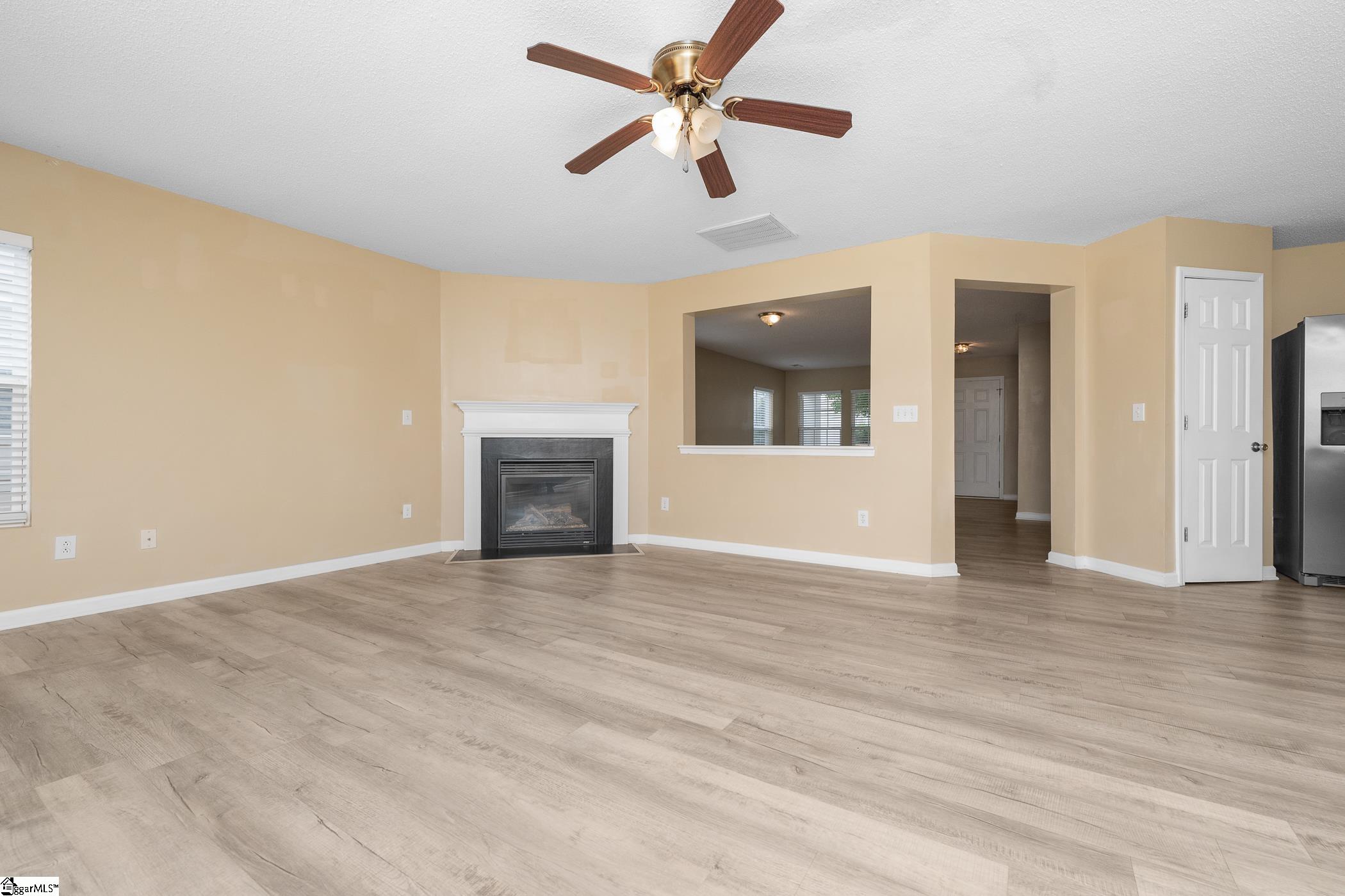 32 Border Avenue Simpsonville, SC 29680-7387