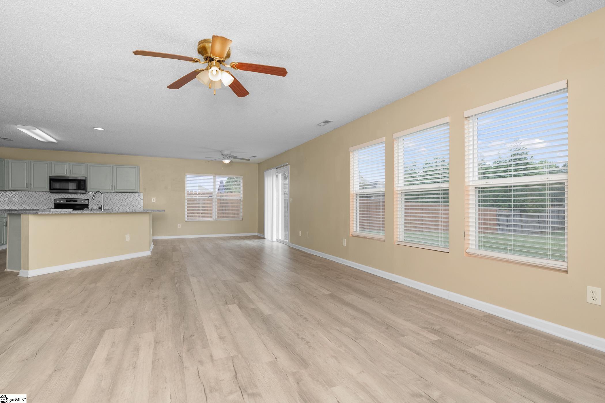 32 Border Avenue Simpsonville, SC 29680-7387