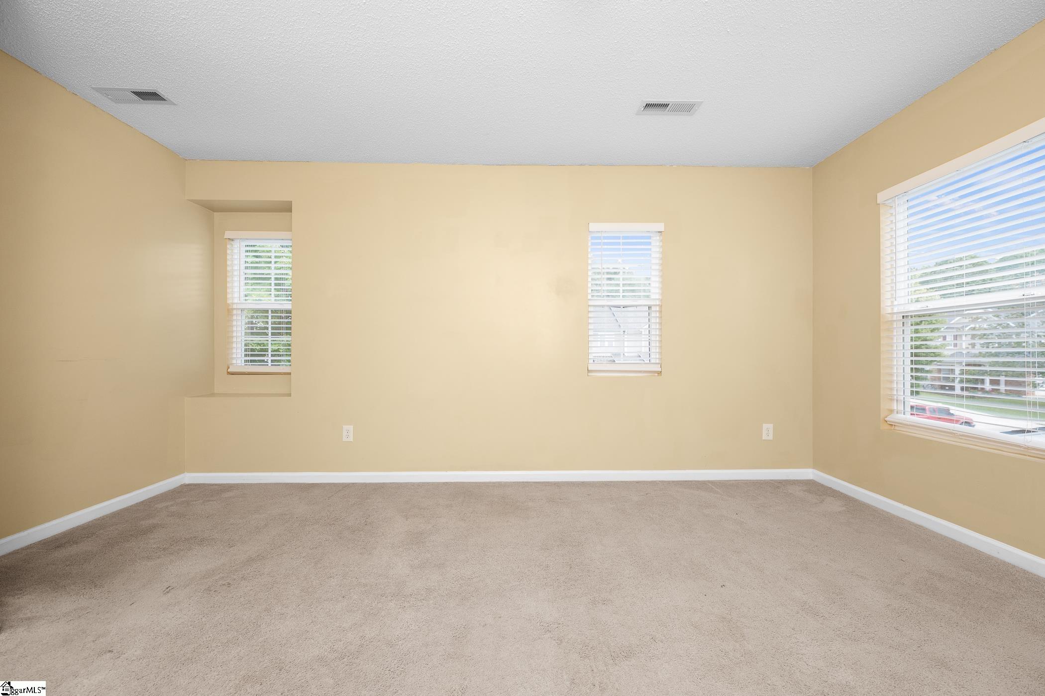 32 Border Avenue Simpsonville, SC 29680-7387