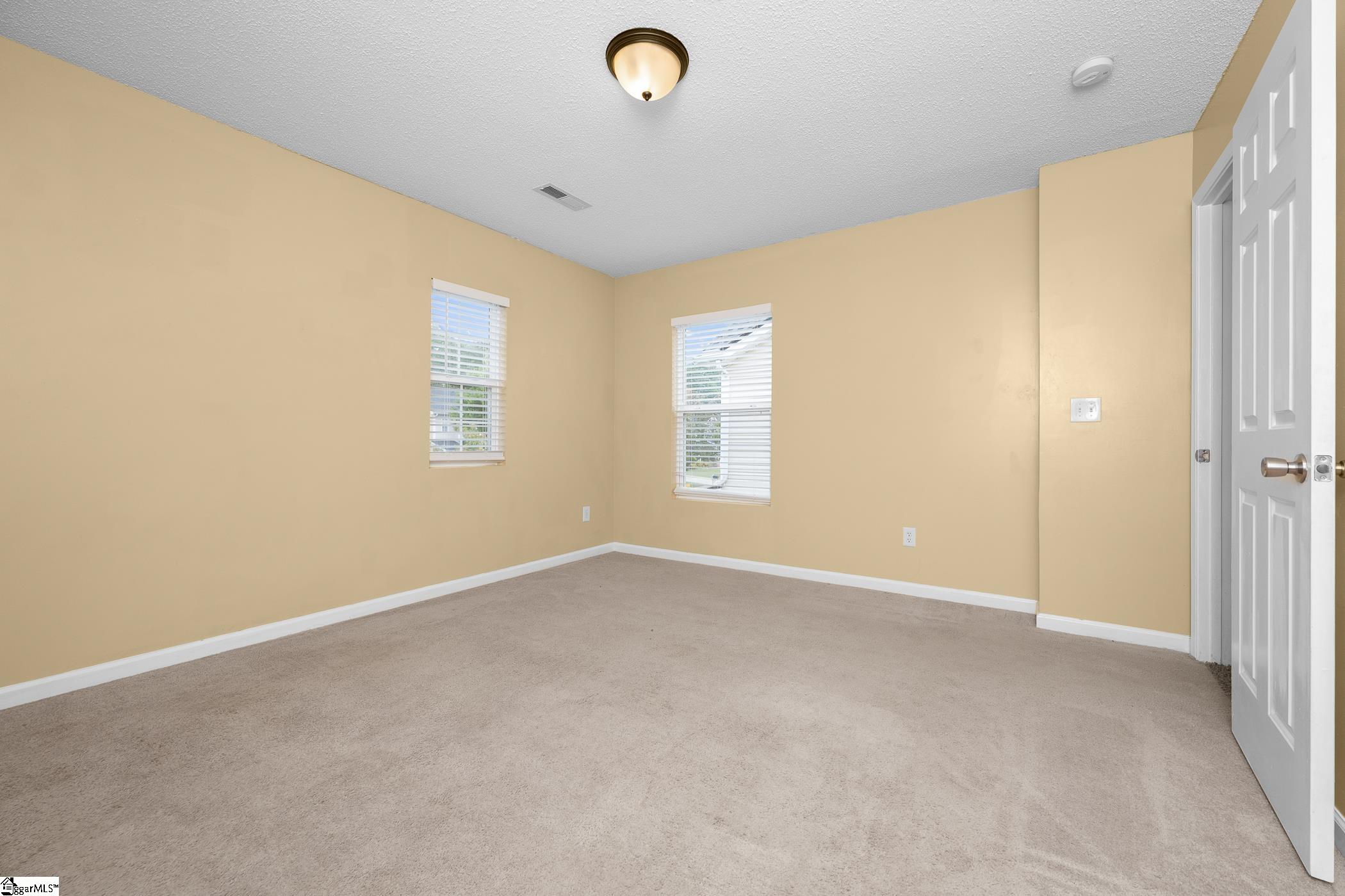 32 Border Avenue Simpsonville, SC 29680-7387