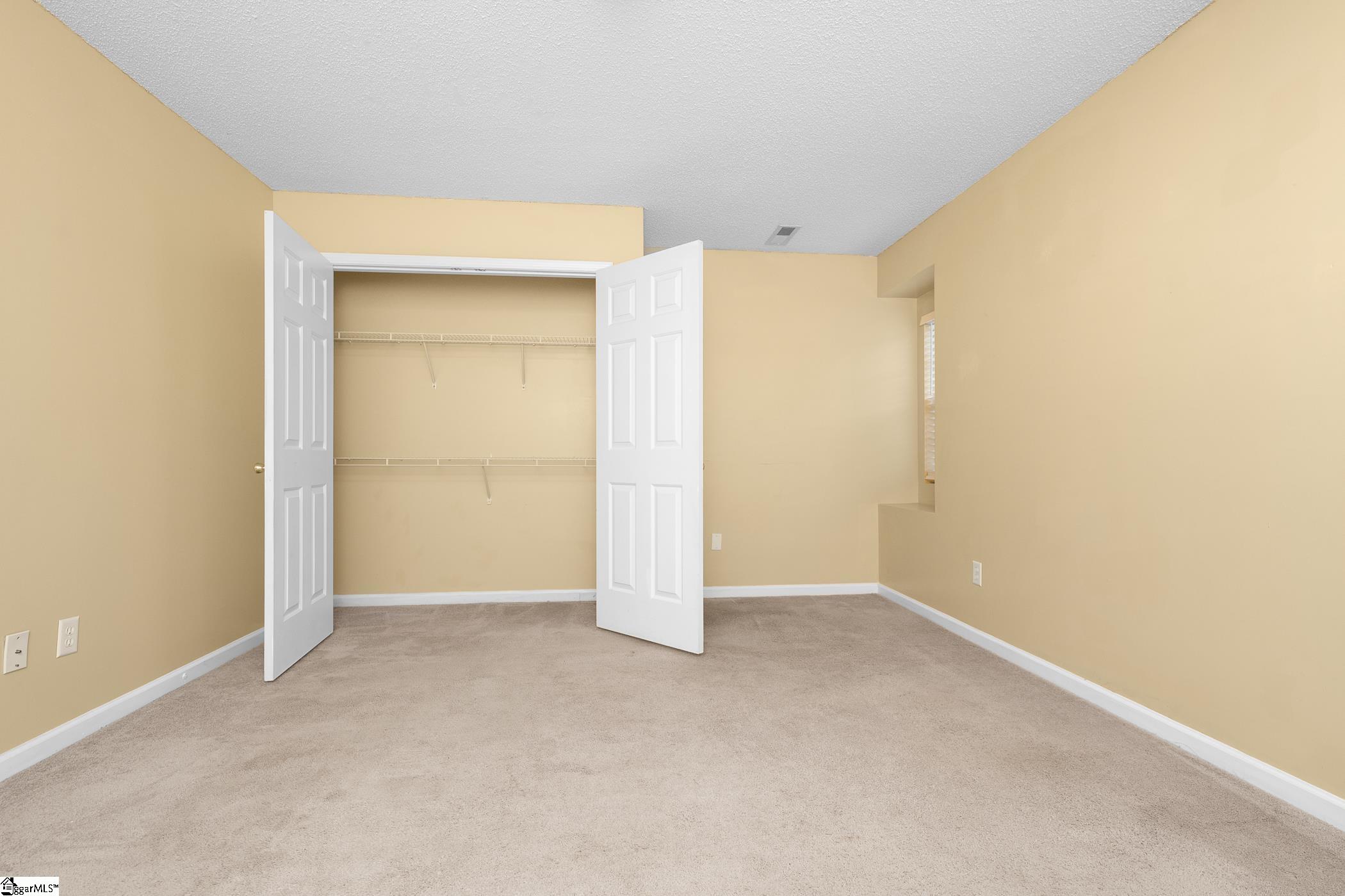 32 Border Avenue Simpsonville, SC 29680-7387