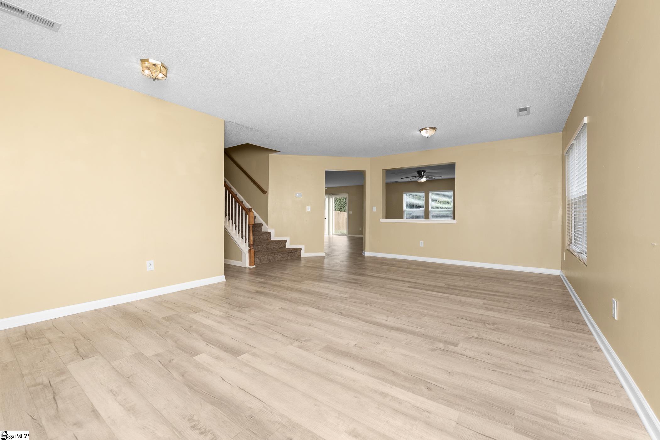 32 Border Avenue Simpsonville, SC 29680-7387
