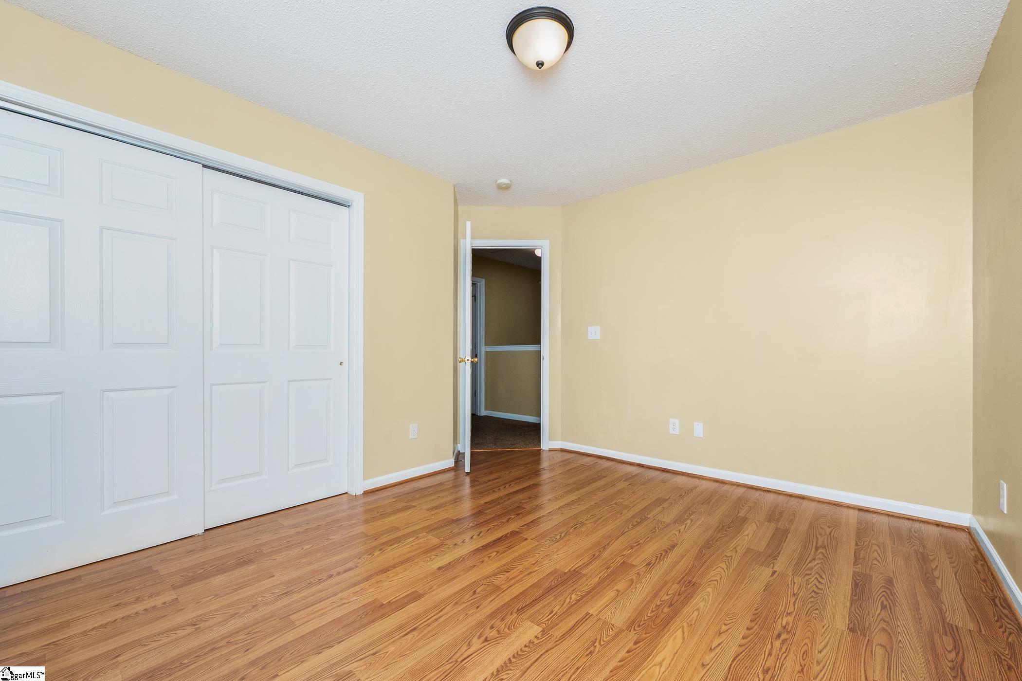 32 Border Avenue Simpsonville, SC 29680-7387