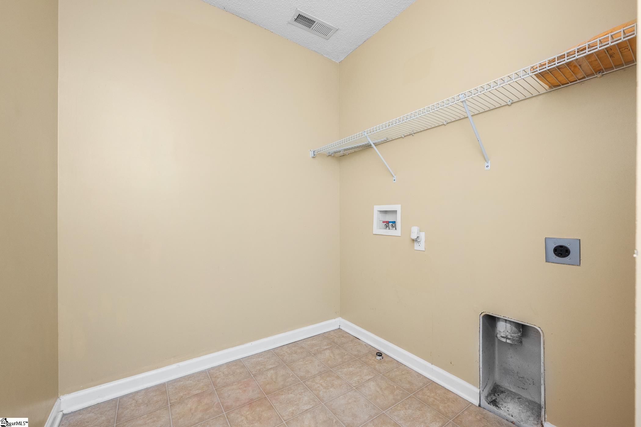 32 Border Avenue Simpsonville, SC 29680-7387