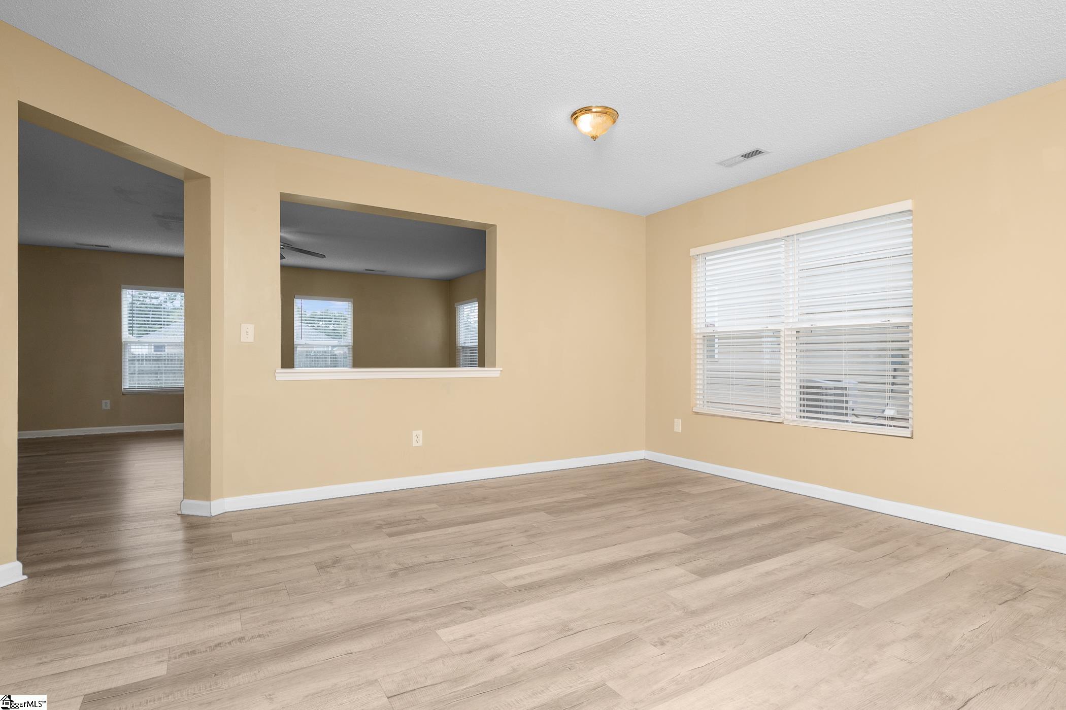 32 Border Avenue Simpsonville, SC 29680-7387