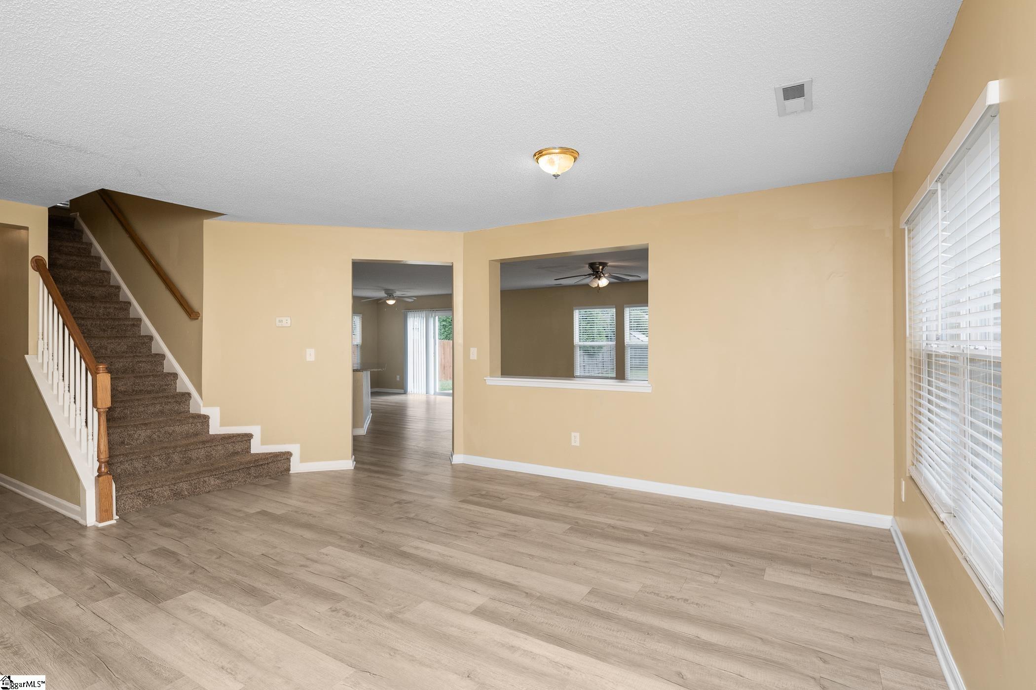 32 Border Avenue Simpsonville, SC 29680-7387