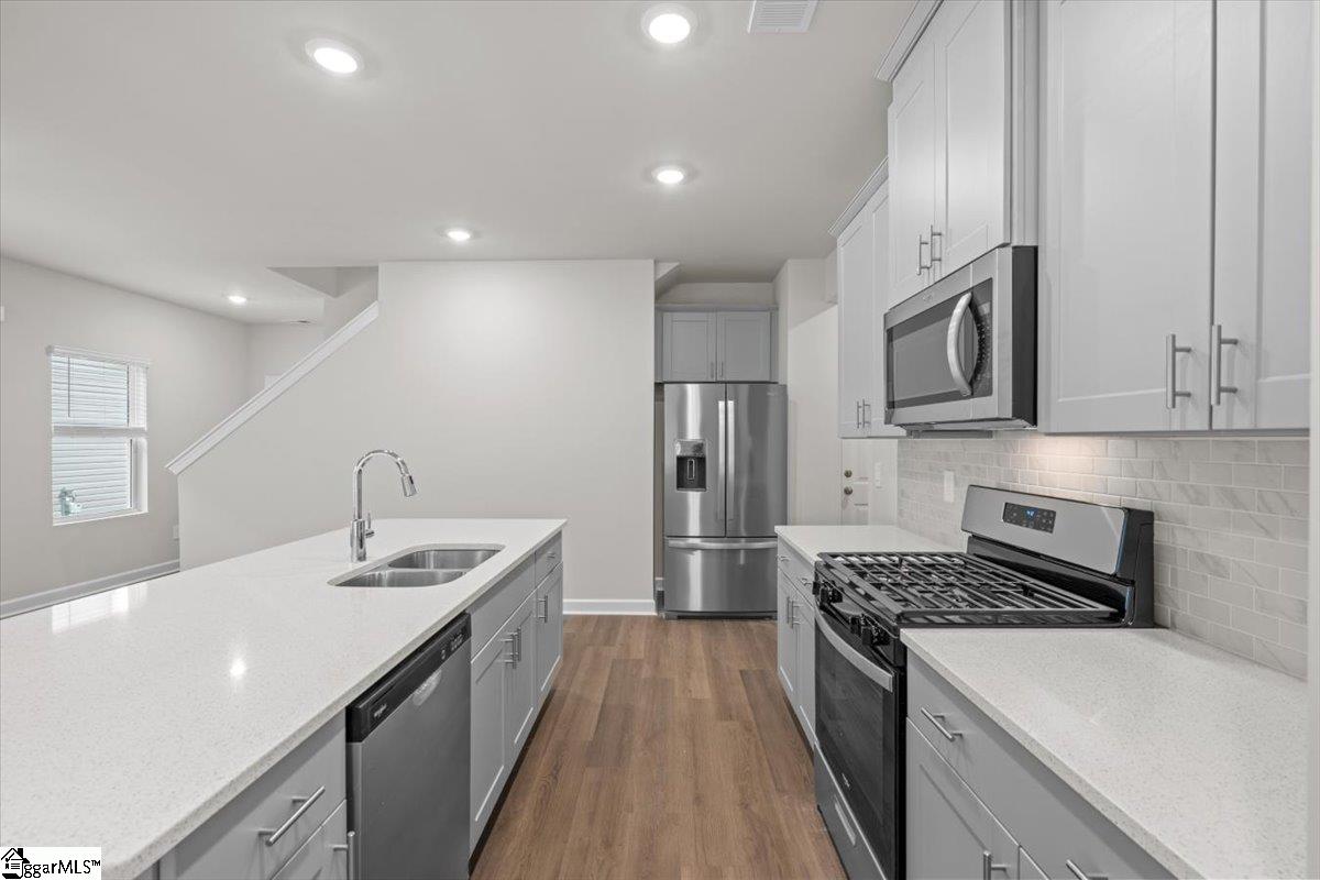 895 Penfold Pointe Wellford, SC 29385