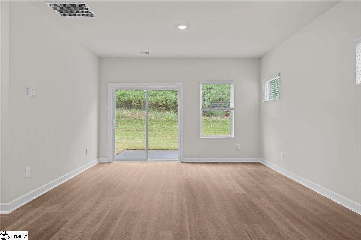 895 Penfold Pointe Wellford, SC 29385