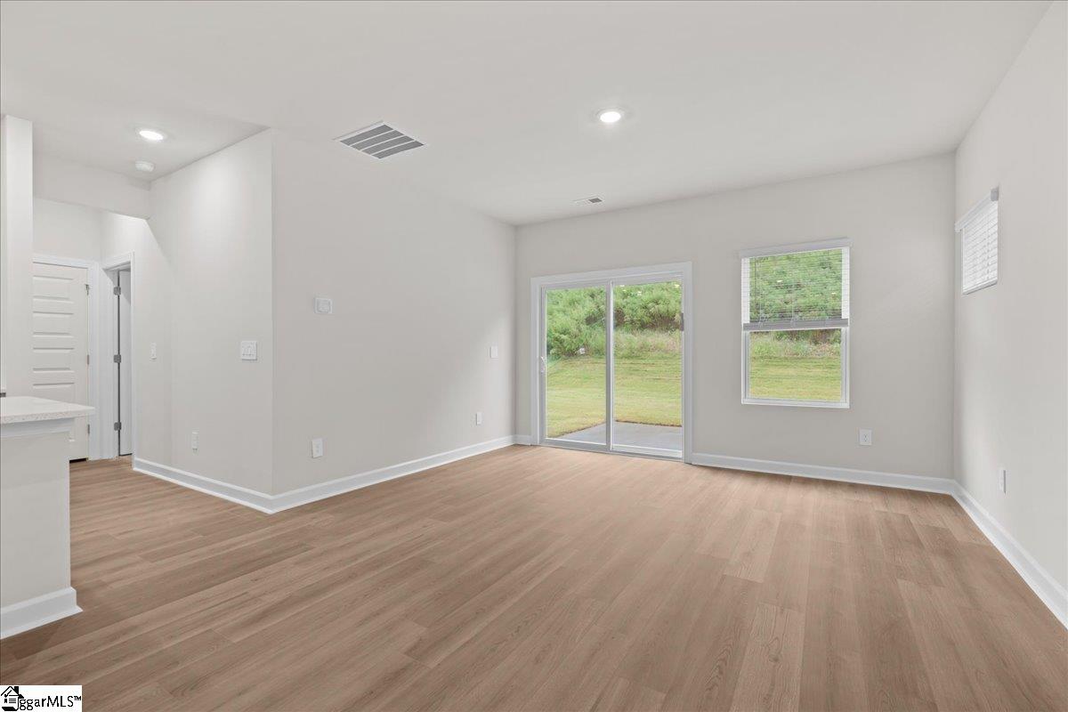 895 Penfold Pointe Wellford, SC 29385