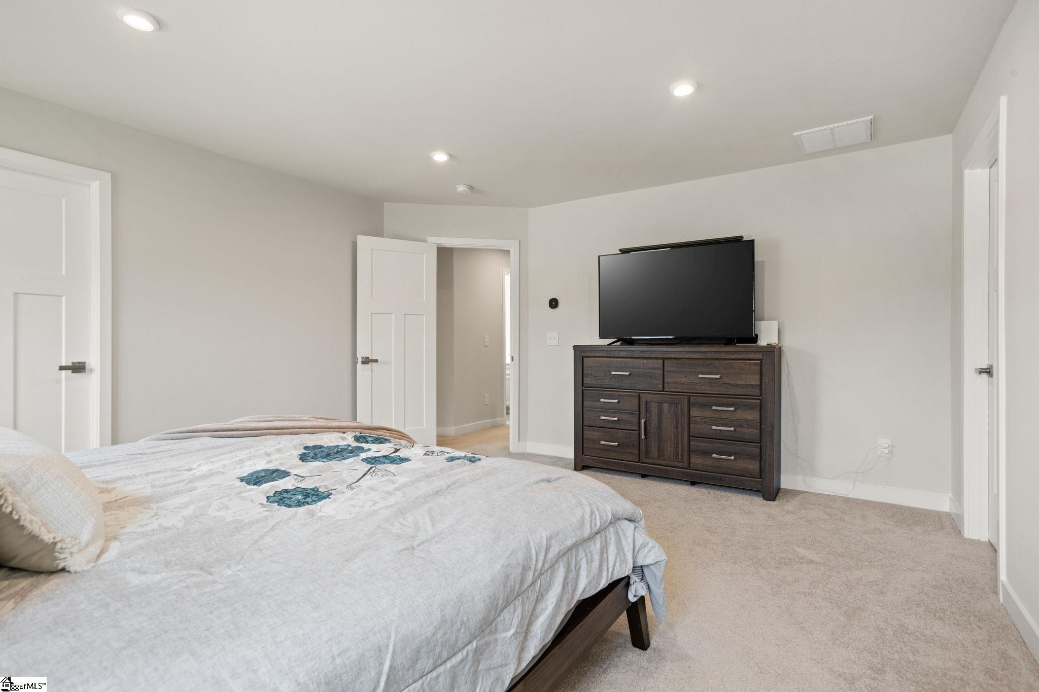 561 Martin Creek Drive Simpsonville, SC 29680-7465