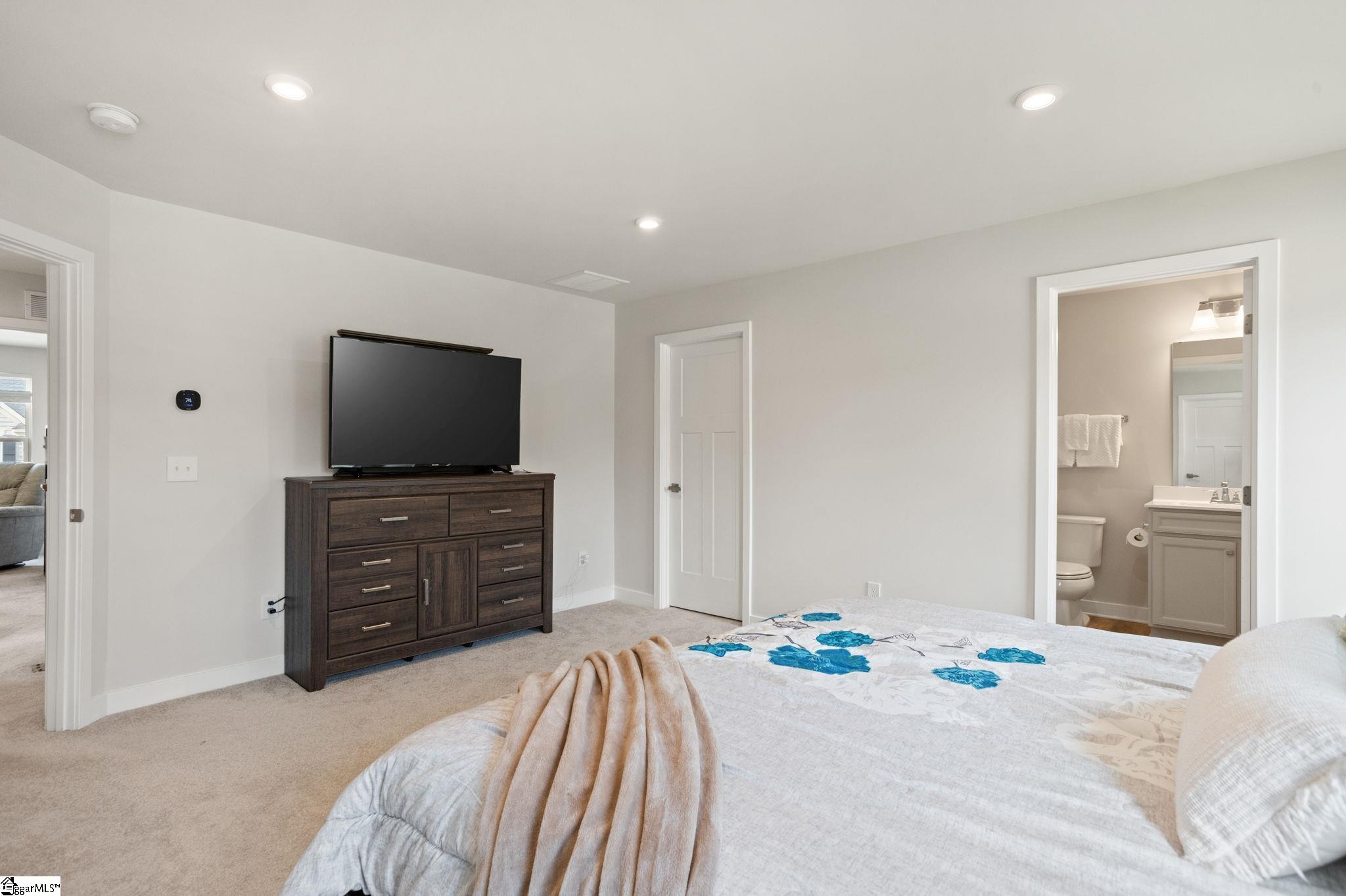 561 Martin Creek Drive Simpsonville, SC 29680-7465