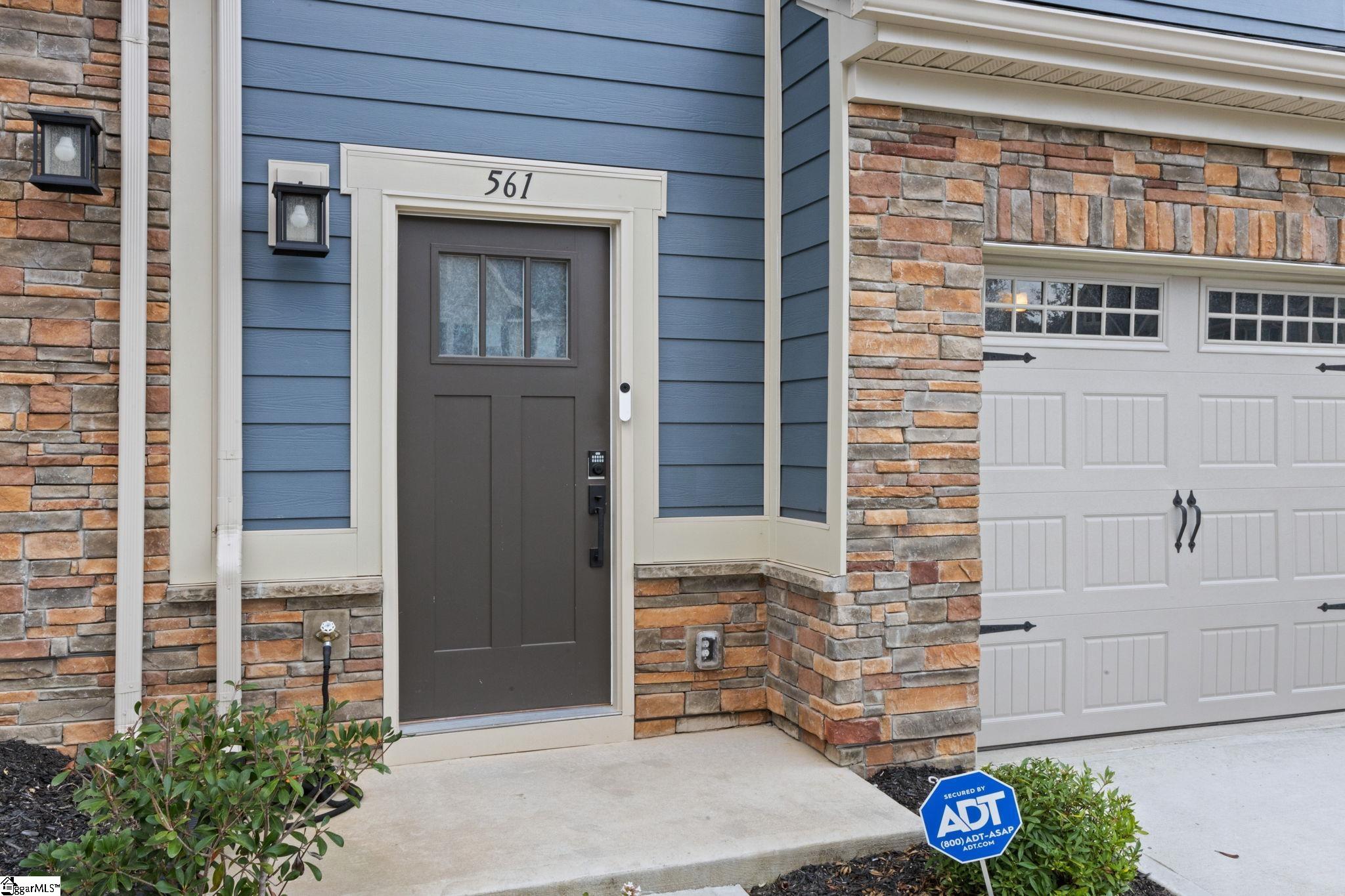 561 Martin Creek Drive Simpsonville, SC 29680-7465