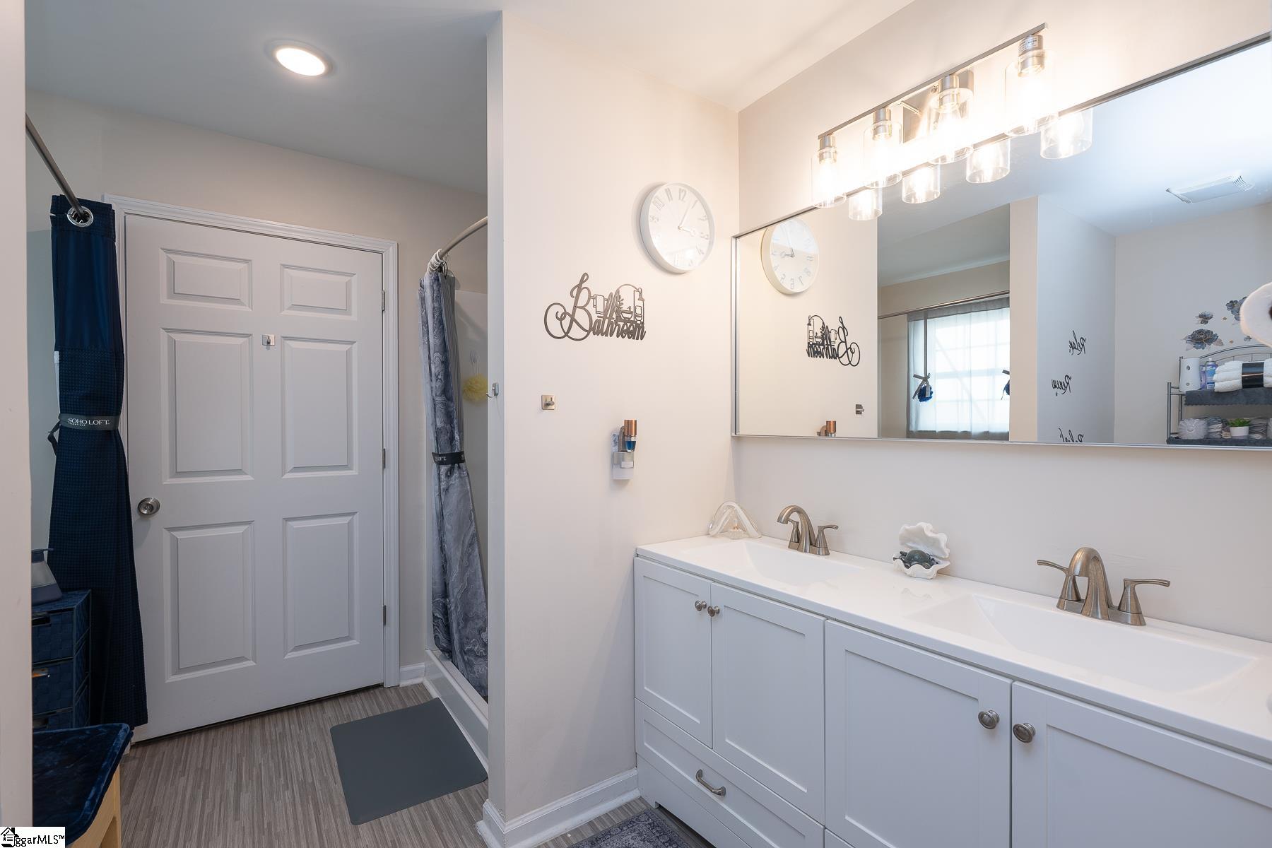 3 Heatherfield Drive Simpsonville, SC 29680
