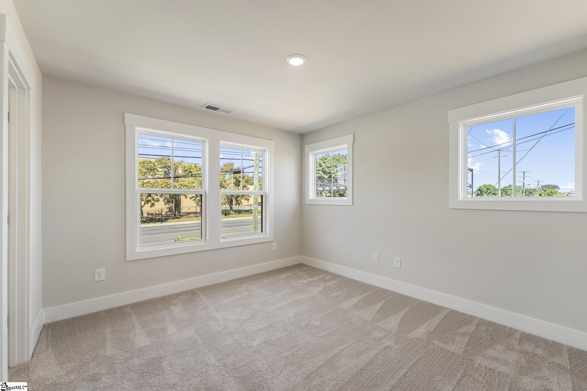 1198 N Pleasantburg Drive Greenville, SC 29607