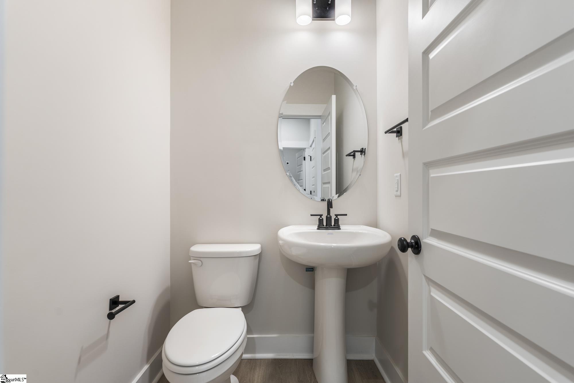 1198 N Pleasantburg Drive Greenville, SC 29607