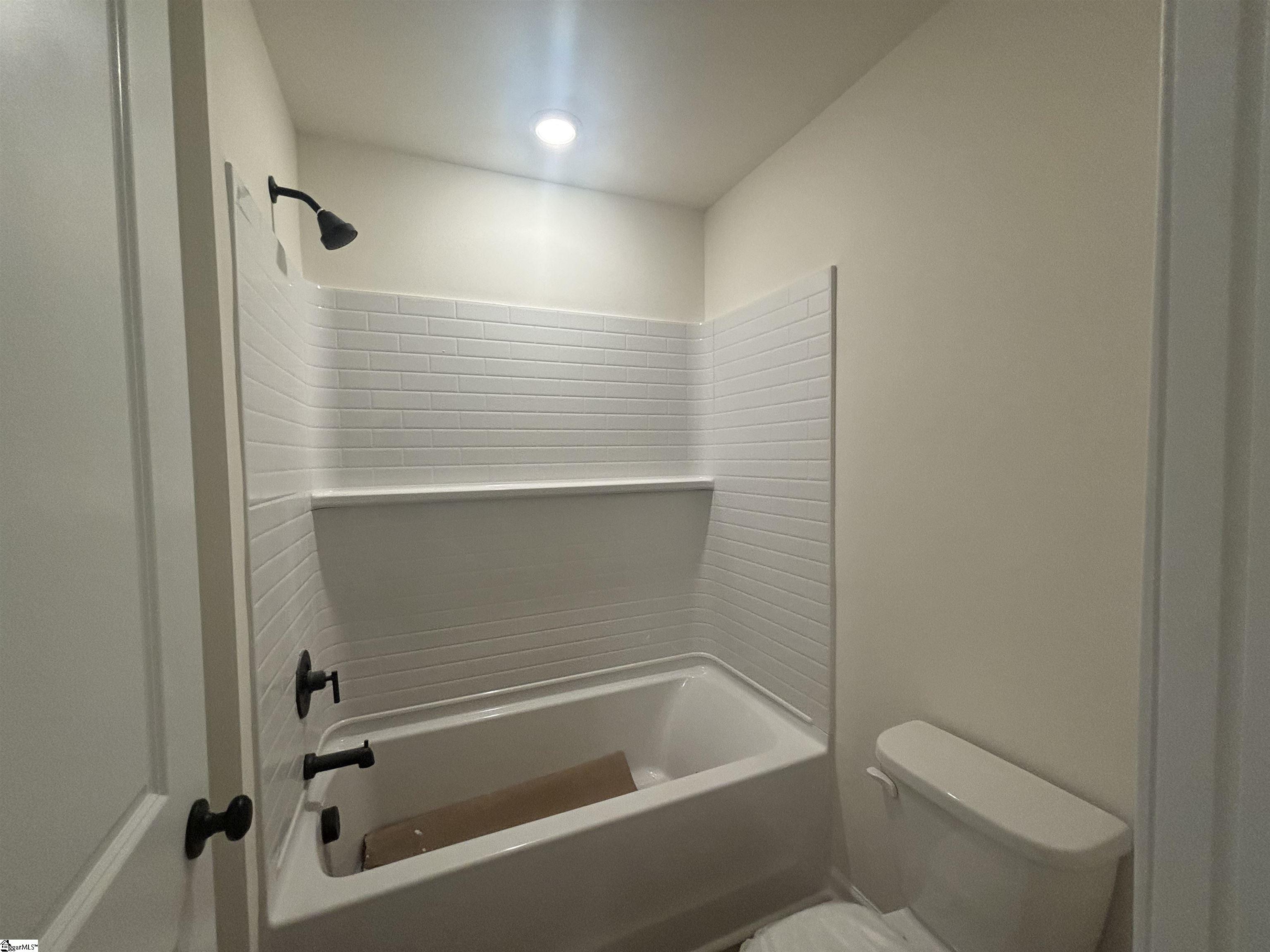 2028 Halton Oaks Drive Spartanburg, SC 29303
