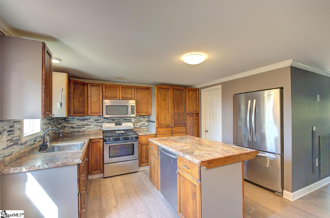 113 Masters Drive Pickens, SC 29671