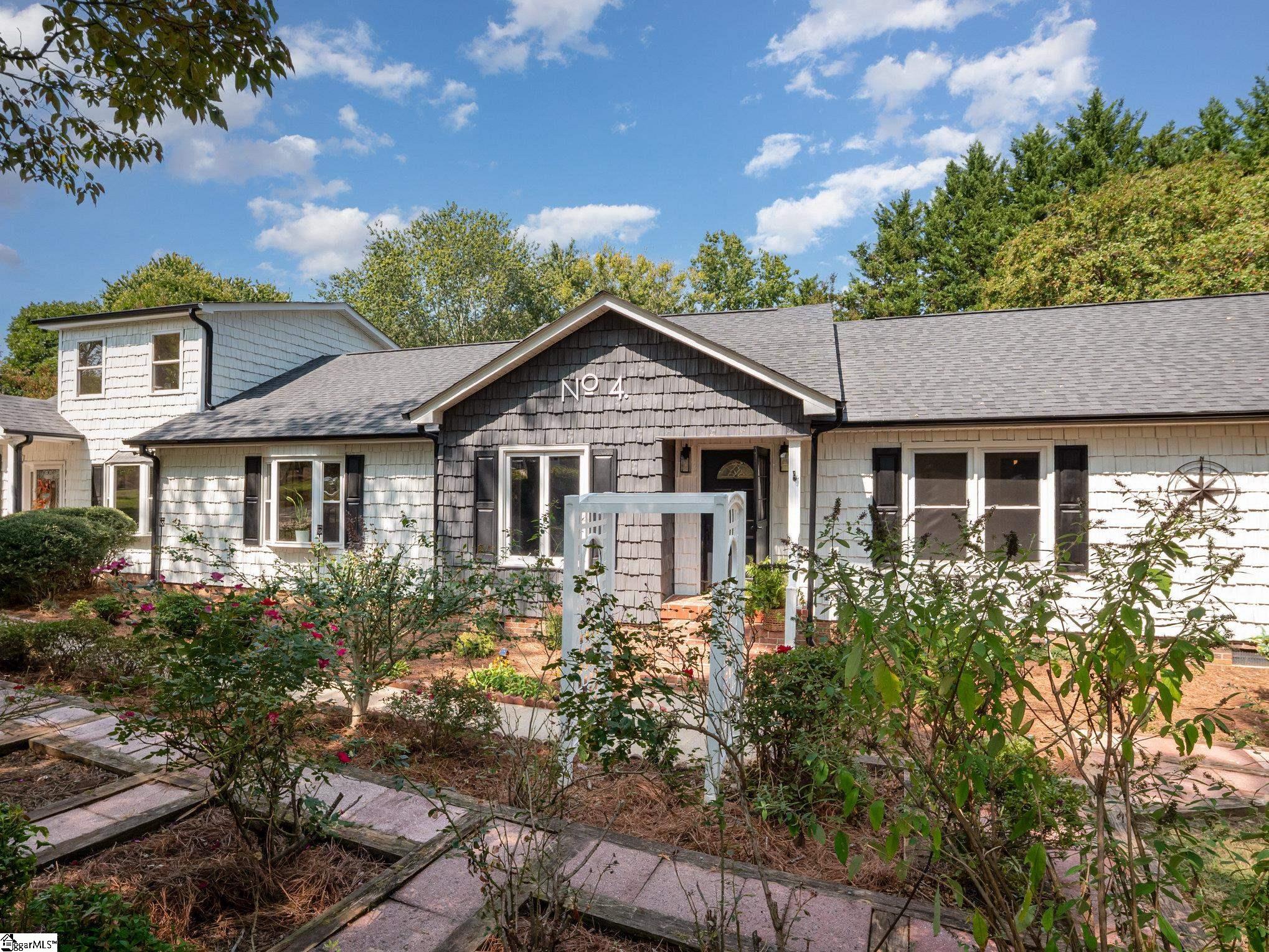 4 Mountain Crest Drive Taylors, SC 29687