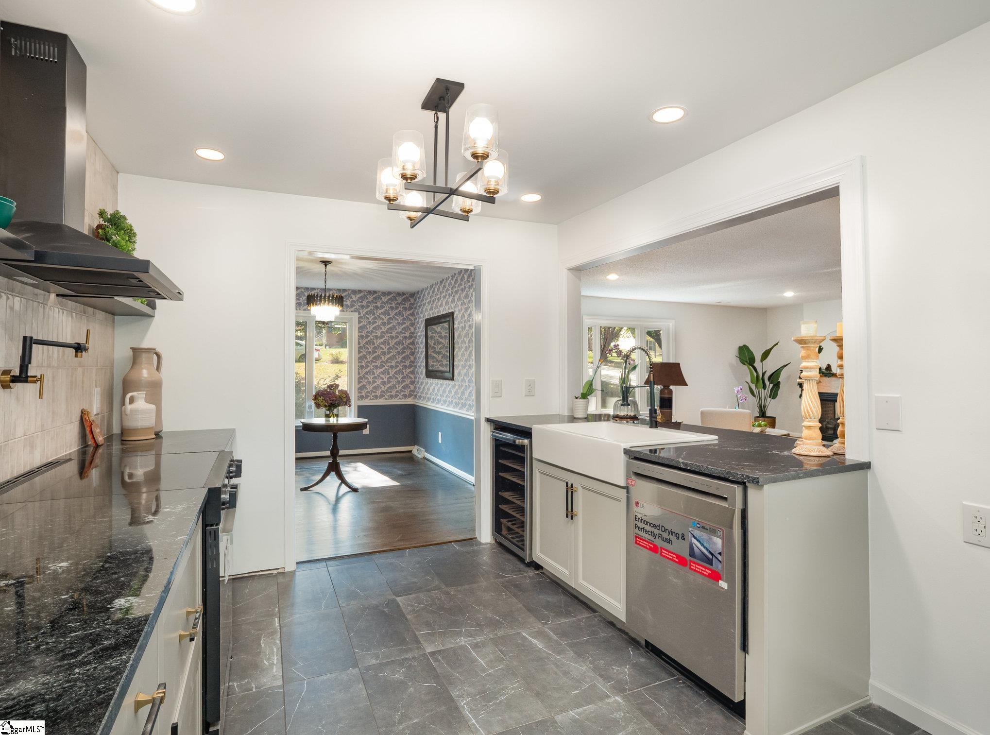 4 Mountain Crest Drive Taylors, SC 29687