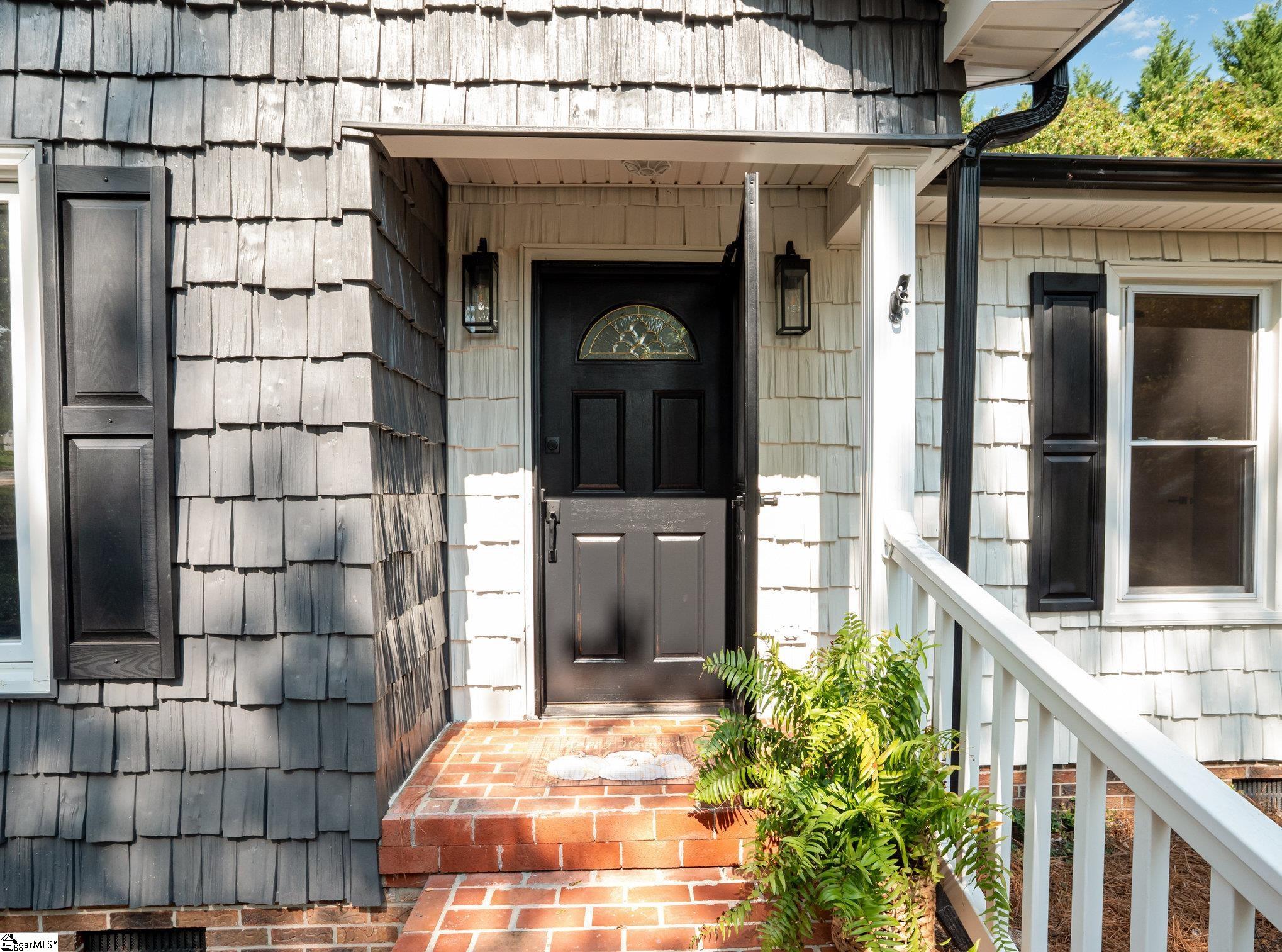 4 Mountain Crest Drive Taylors, SC 29687