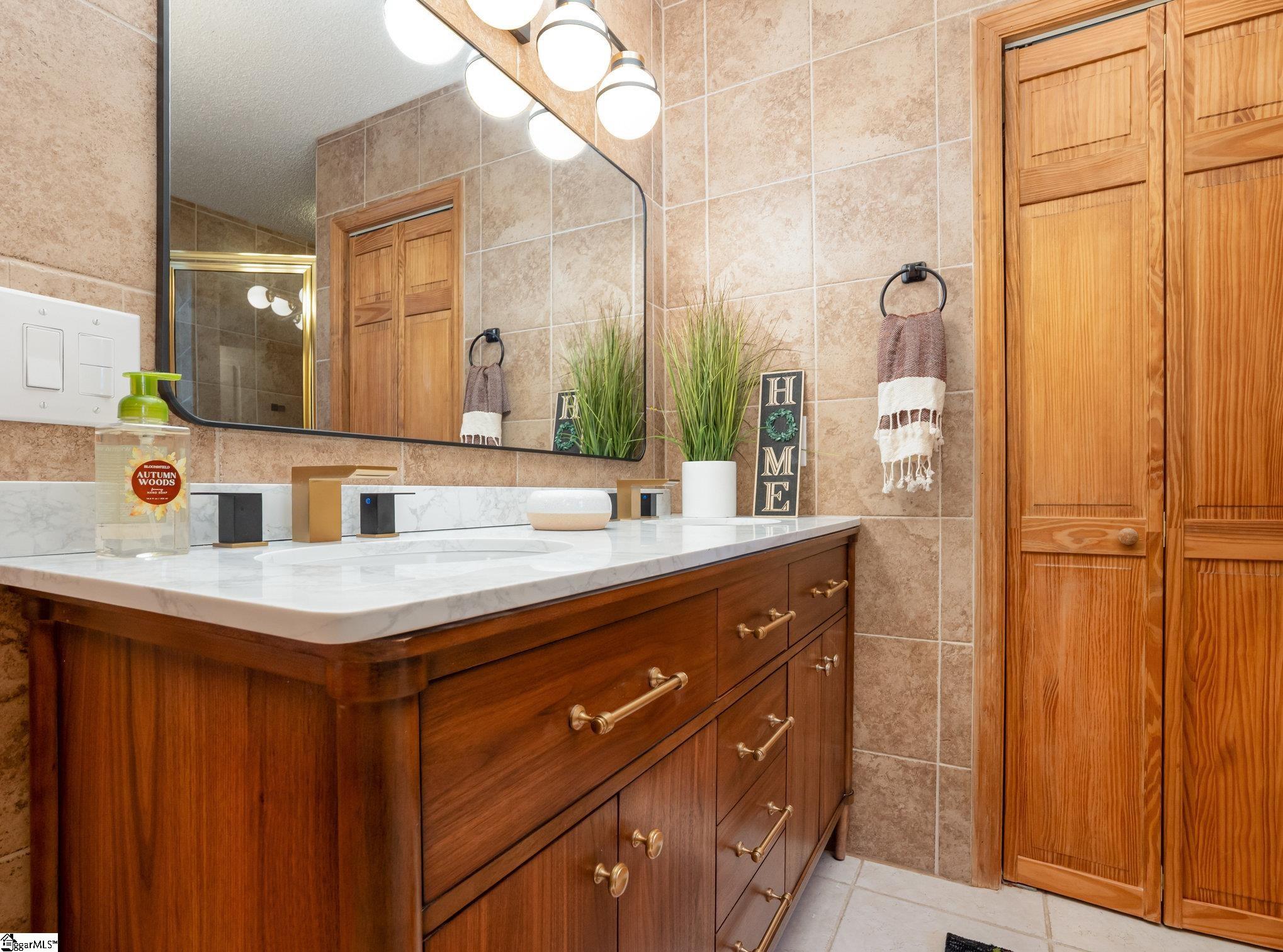 4 Mountain Crest Drive Taylors, SC 29687