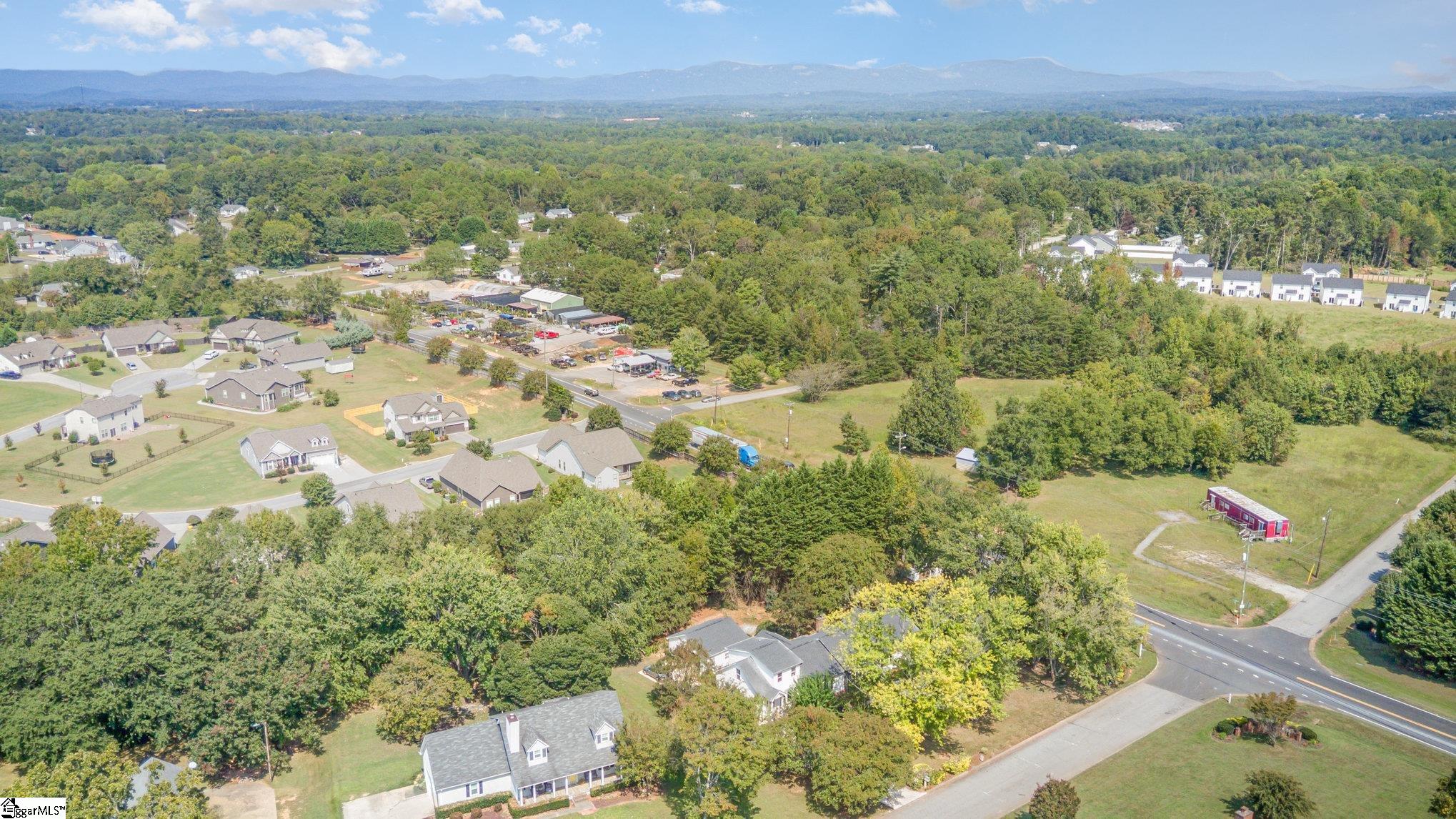 4 Mountain Crest Drive Taylors, SC 29687
