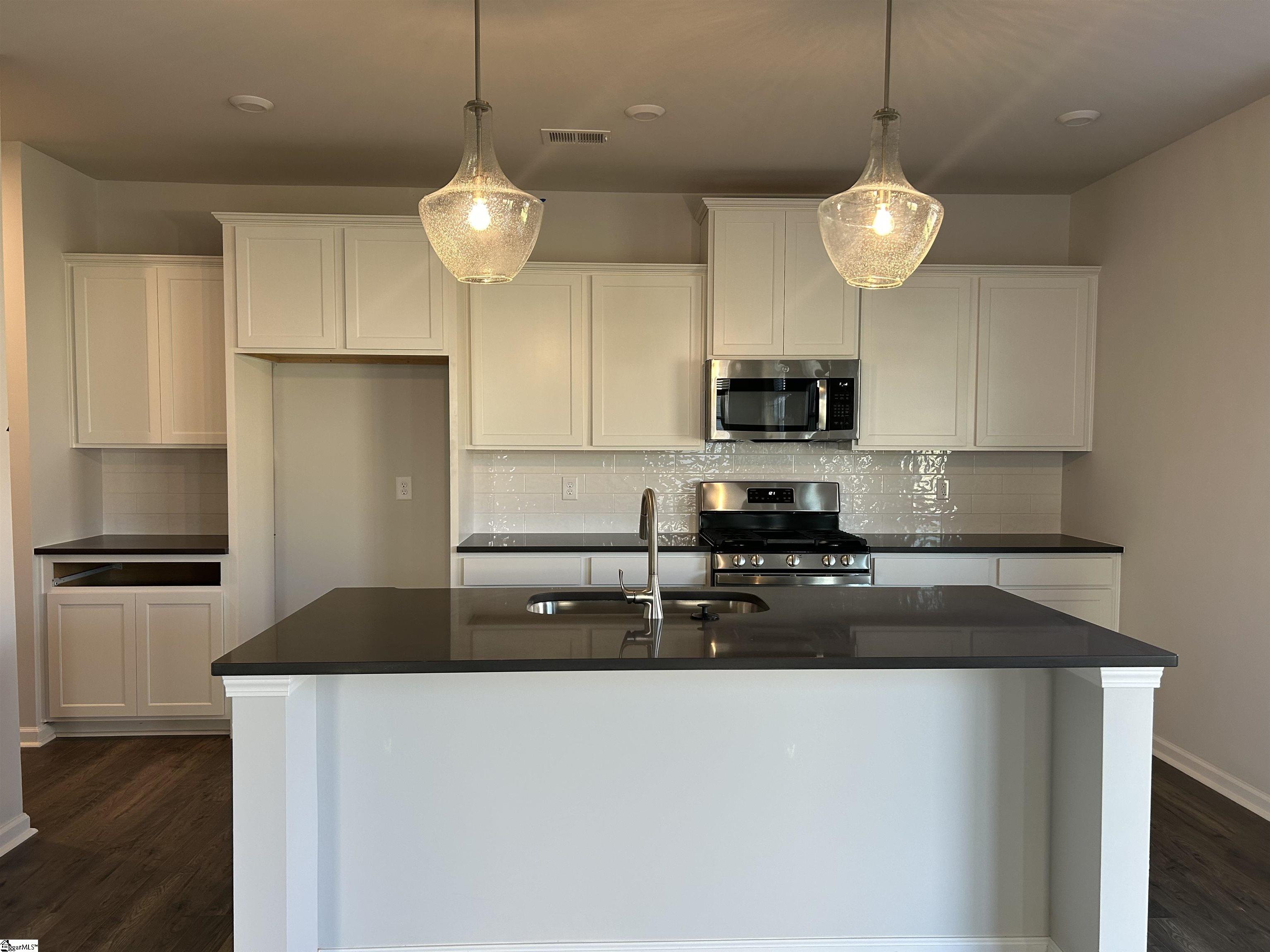 30 Harbor River Circle Greenville, SC 29607