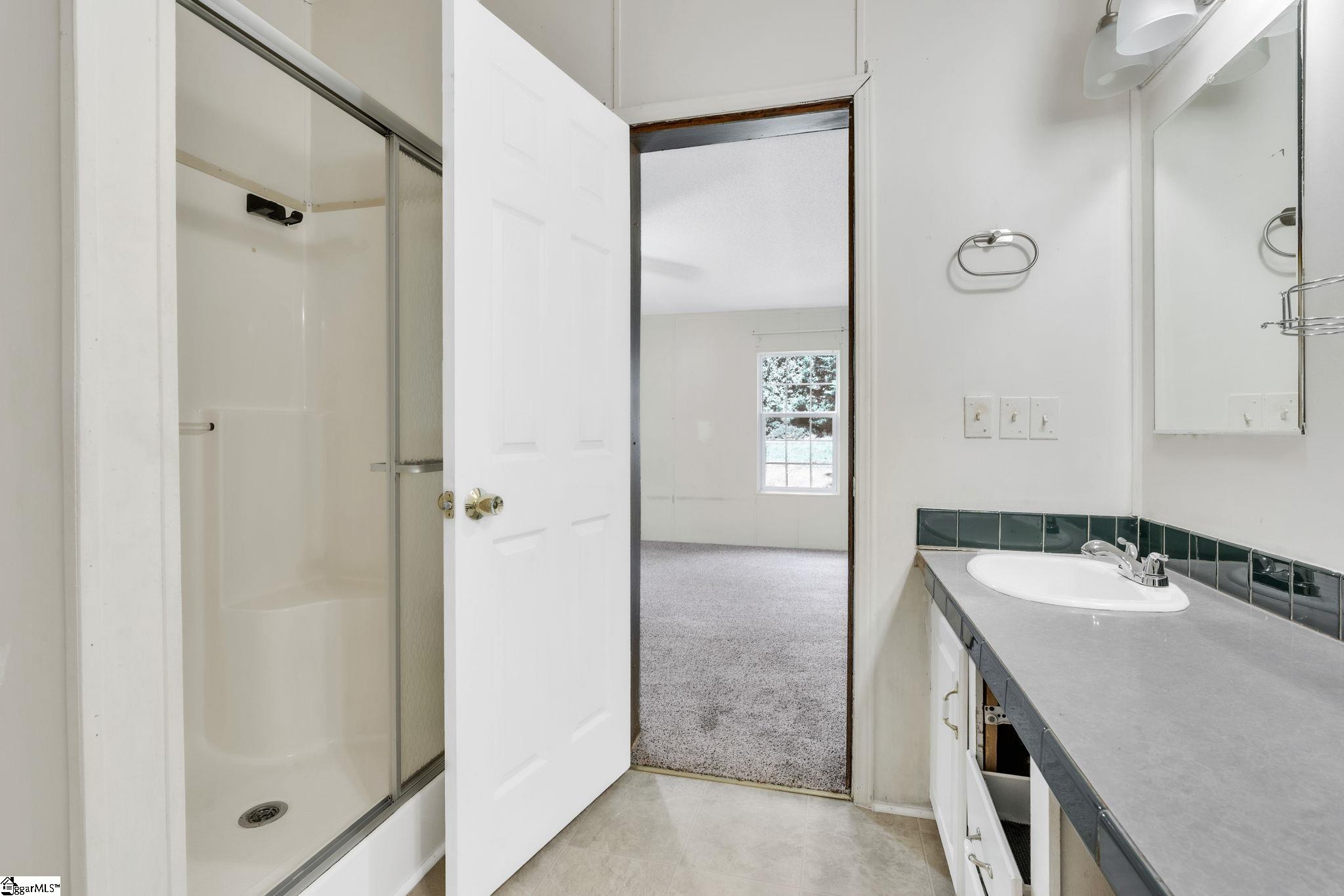 121 Breezewood Drive Westminster, SC 29693