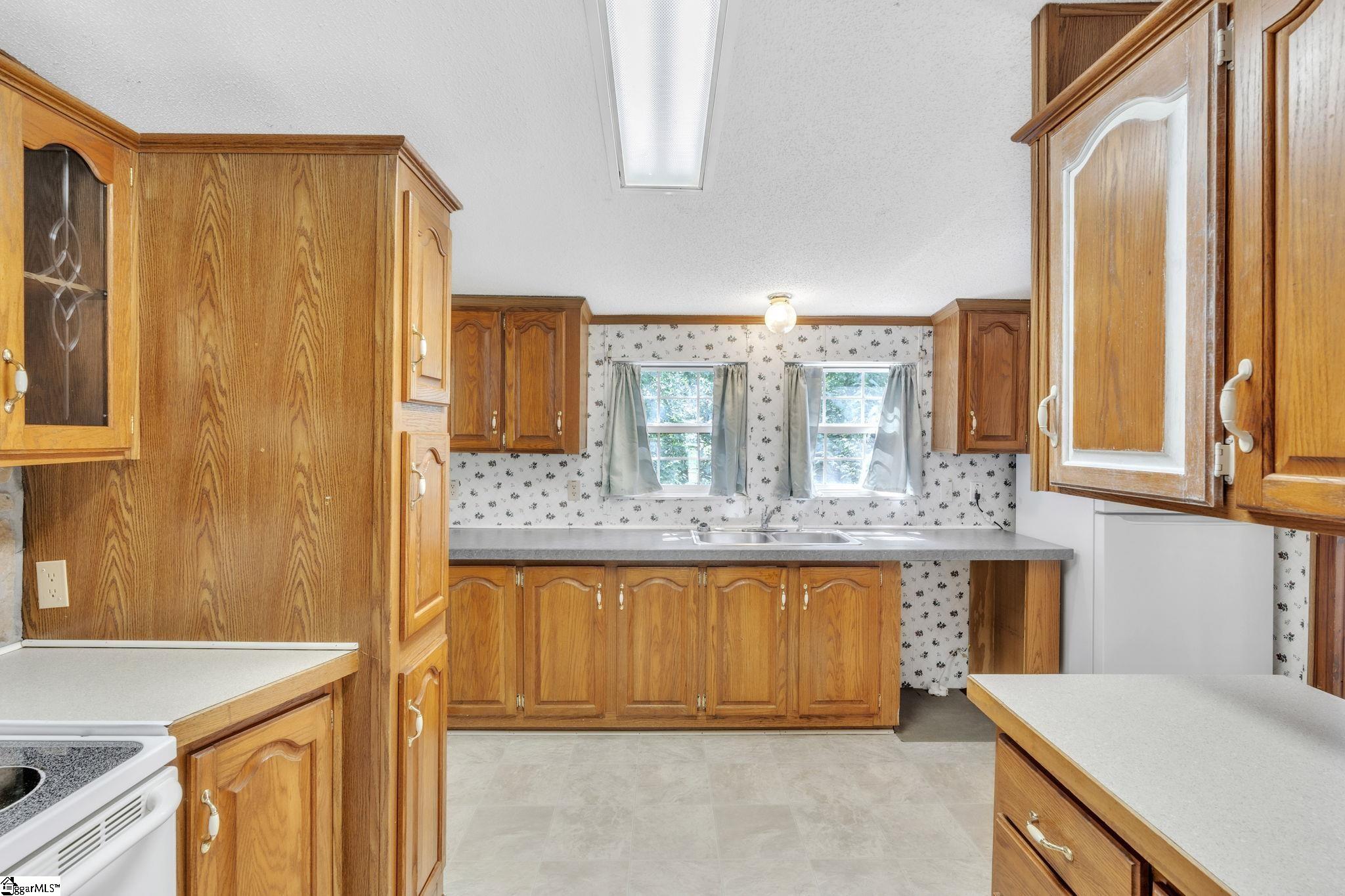 121 Breezewood Drive Westminster, SC 29693