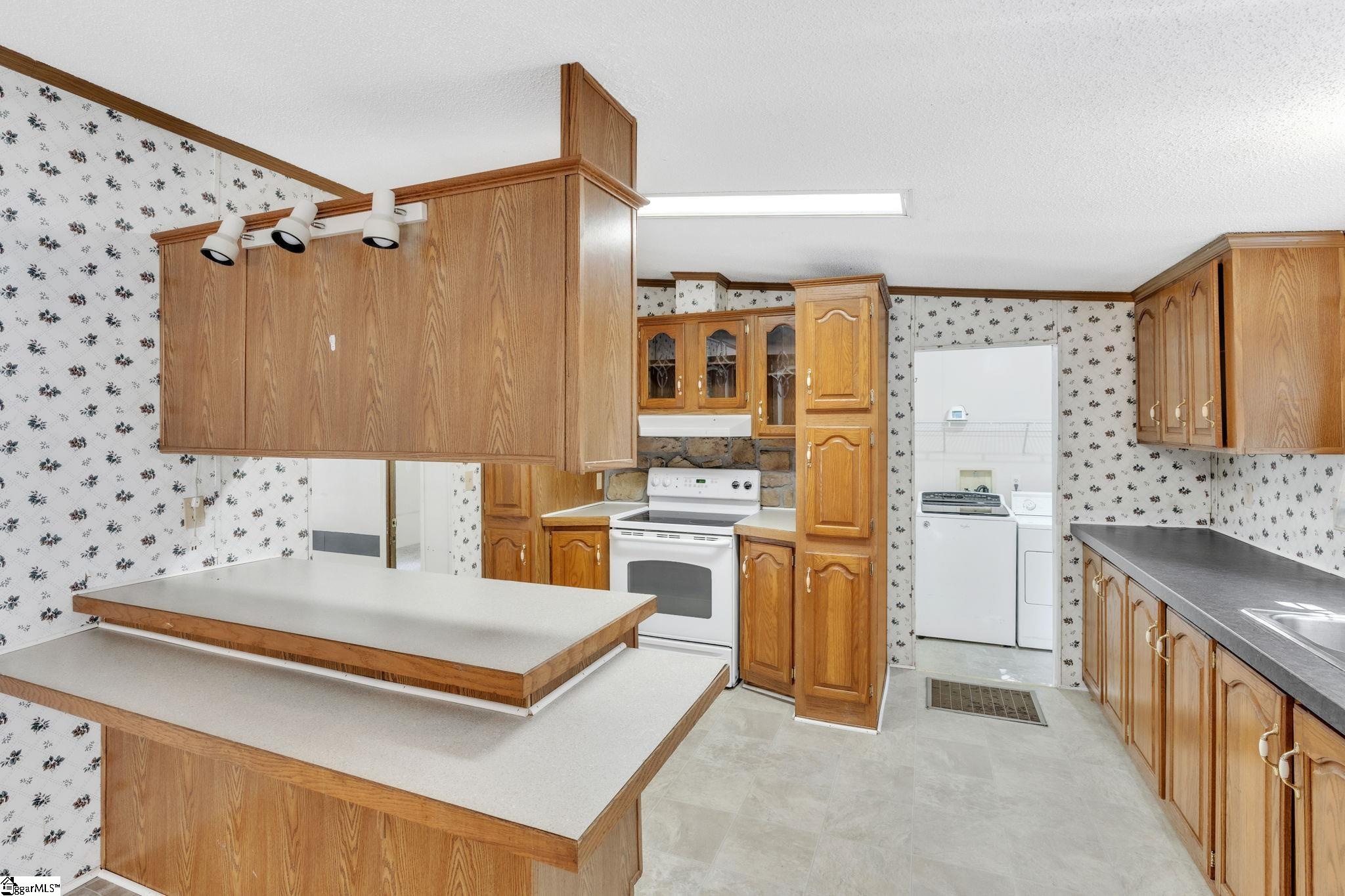 121 Breezewood Drive Westminster, SC 29693