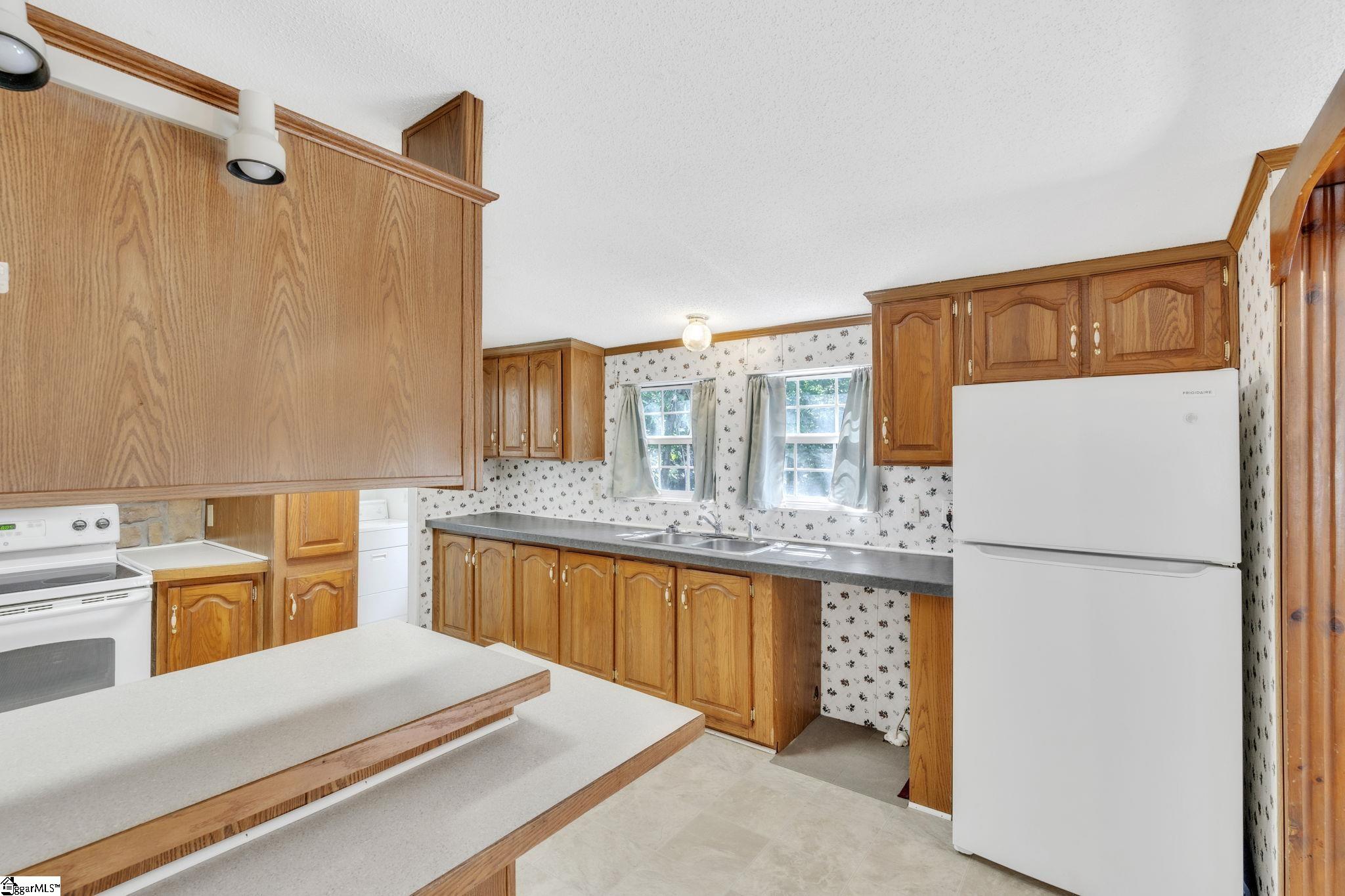 121 Breezewood Drive Westminster, SC 29693