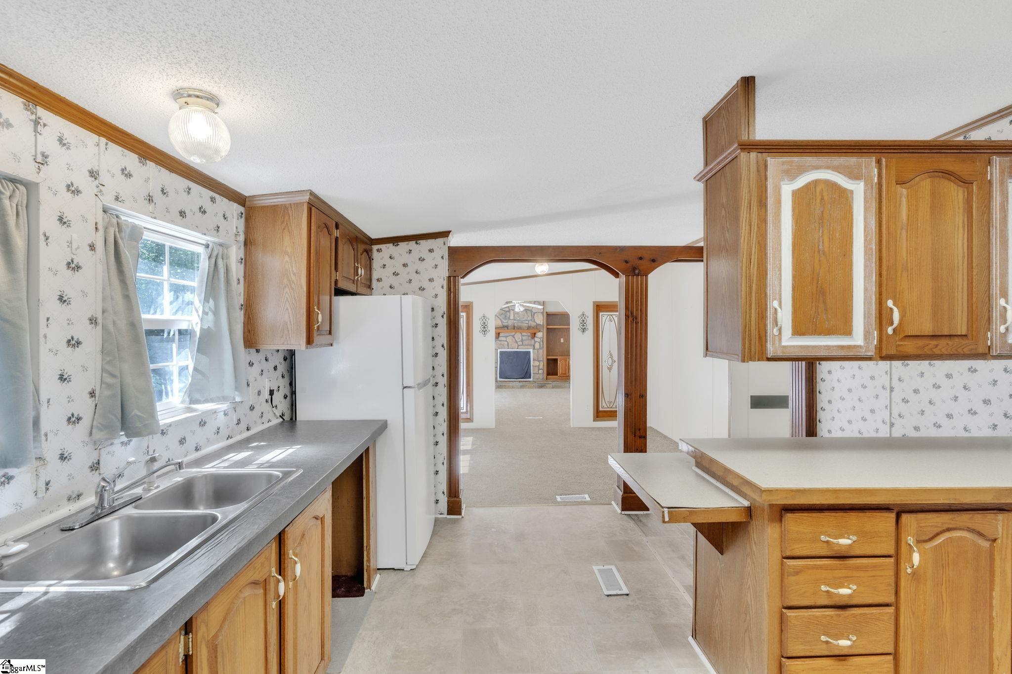 121 Breezewood Drive Westminster, SC 29693