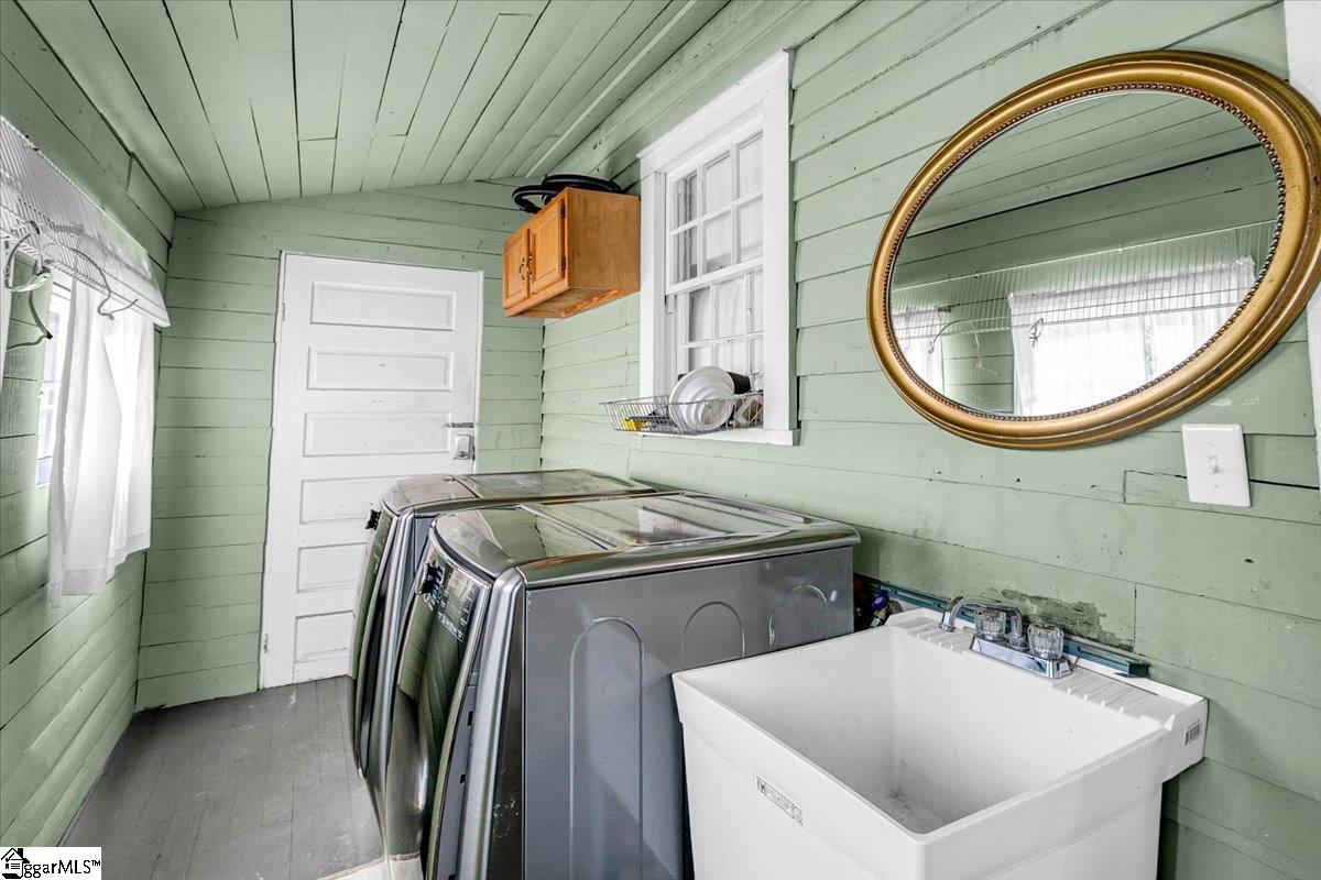 938 2nd Avenue Greenville, SC 29611