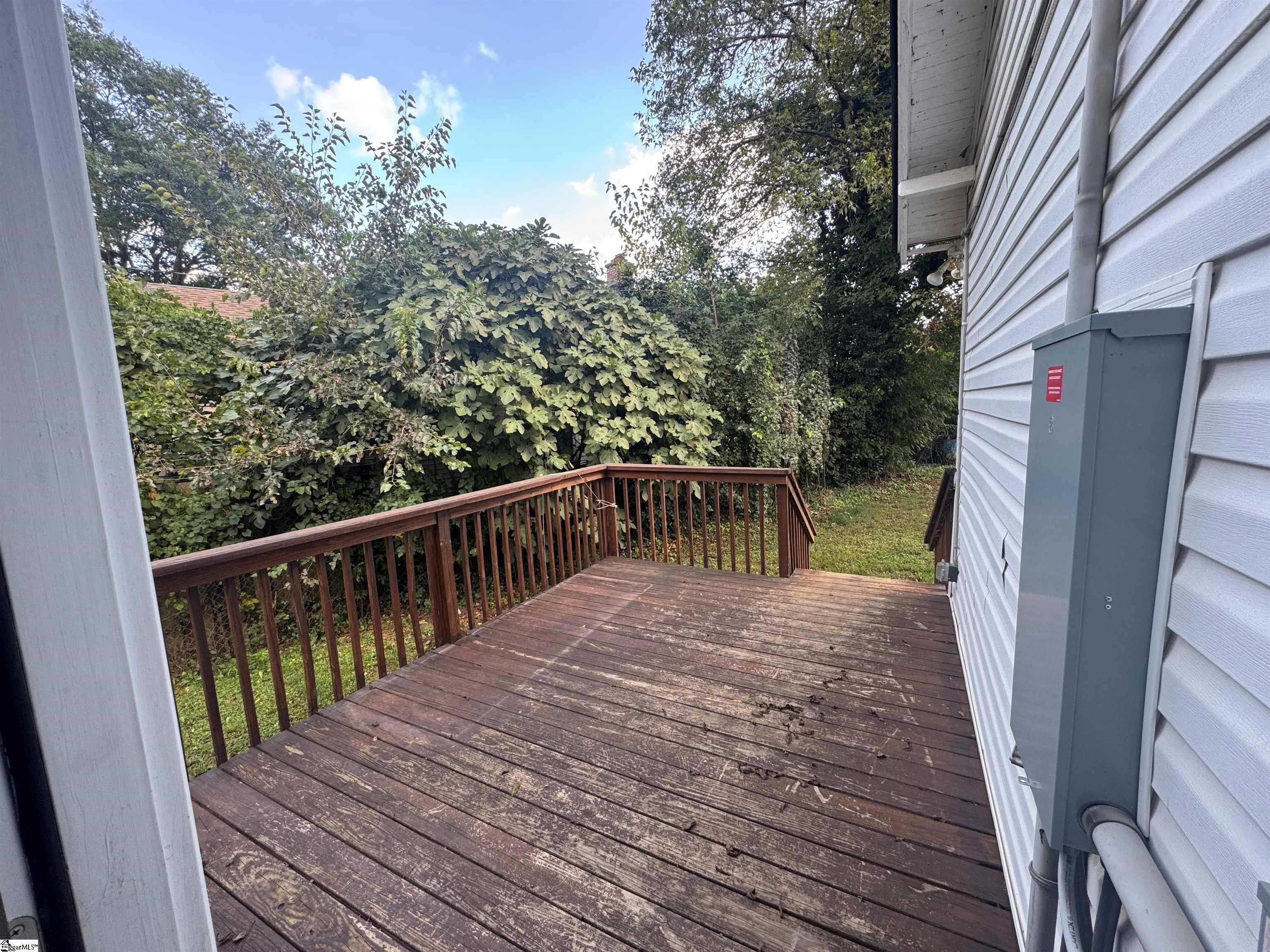 18 8th Avenue Greenville, SC 29611